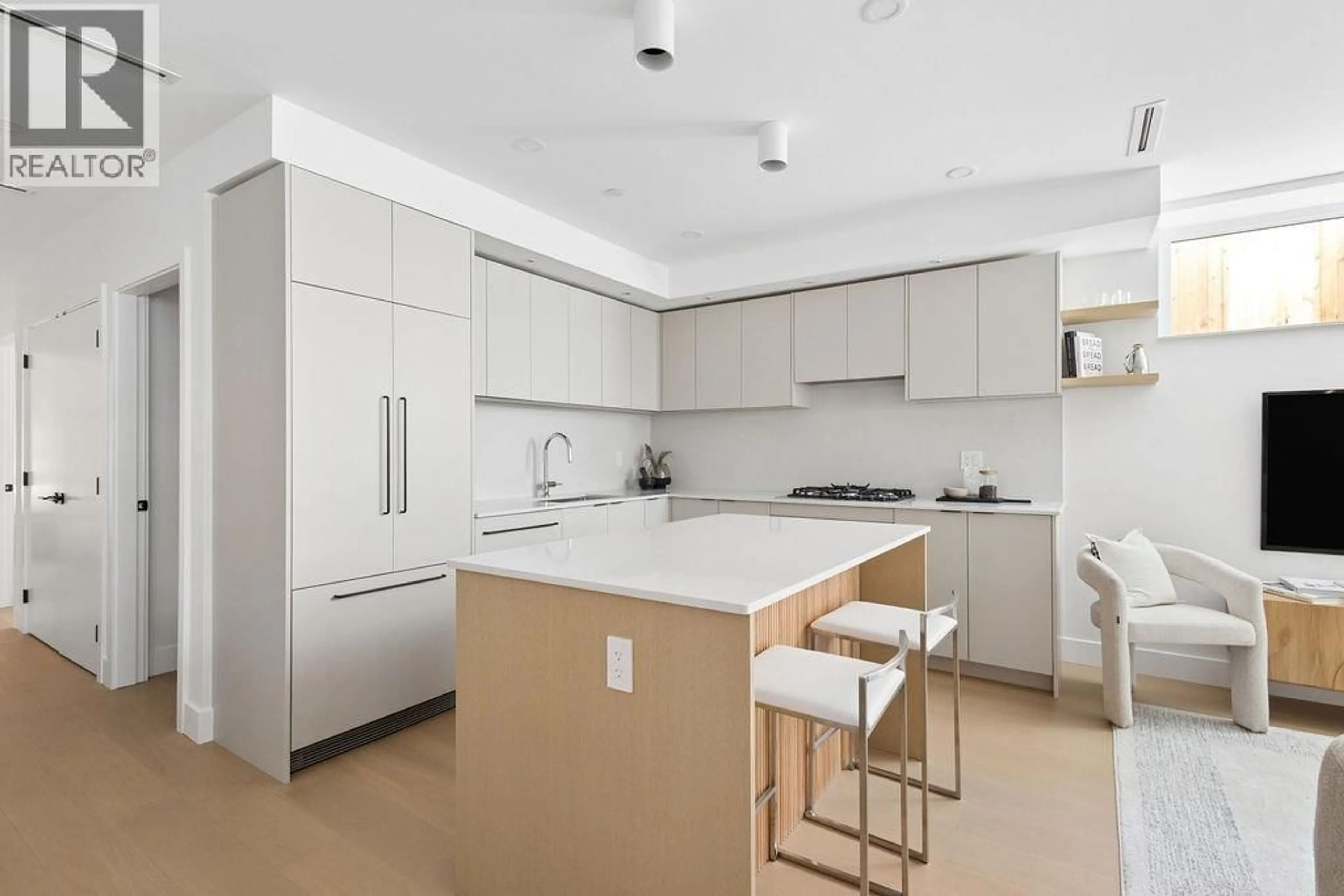Contemporary kitchen, ceramic/tile floor for 2 - 2124 8 AVENUE, Vancouver British Columbia V5N1V5
