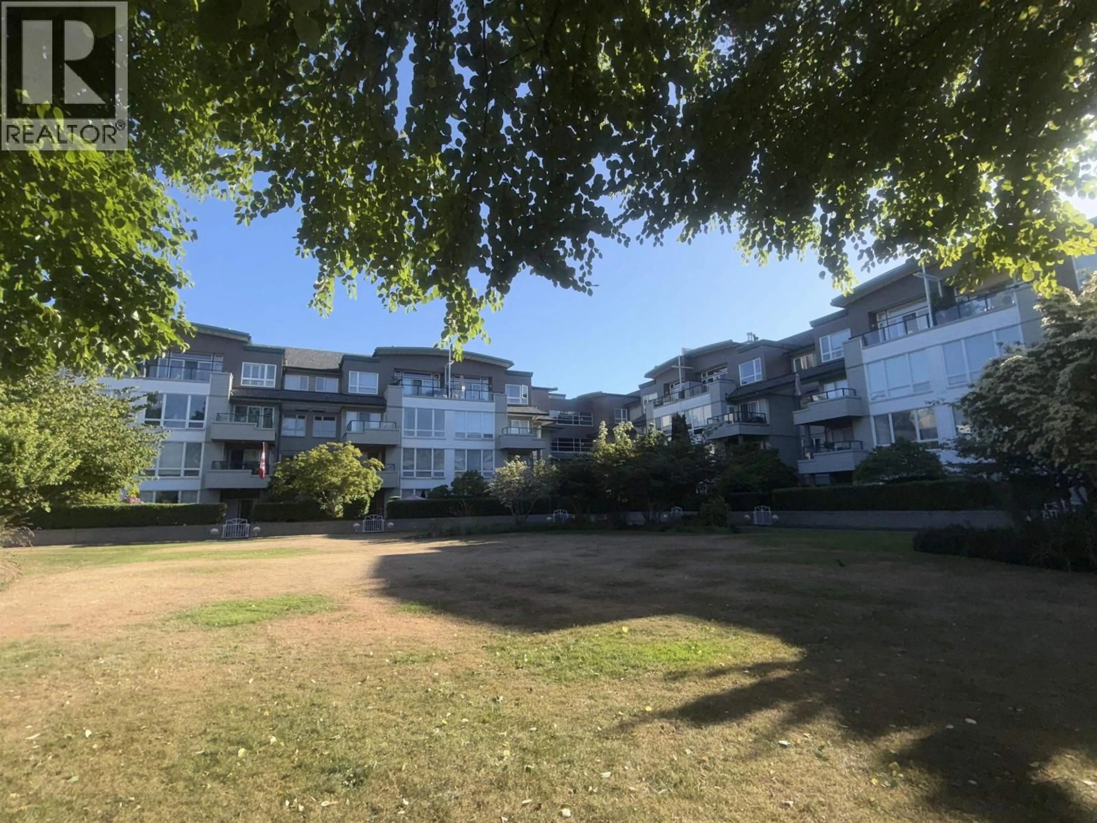A pic from outside/outdoor area/front of a property/back of a property/a pic from drone, mountain view for 114 - 5800 ANDREWS ROAD, Richmond British Columbia V7E6M2