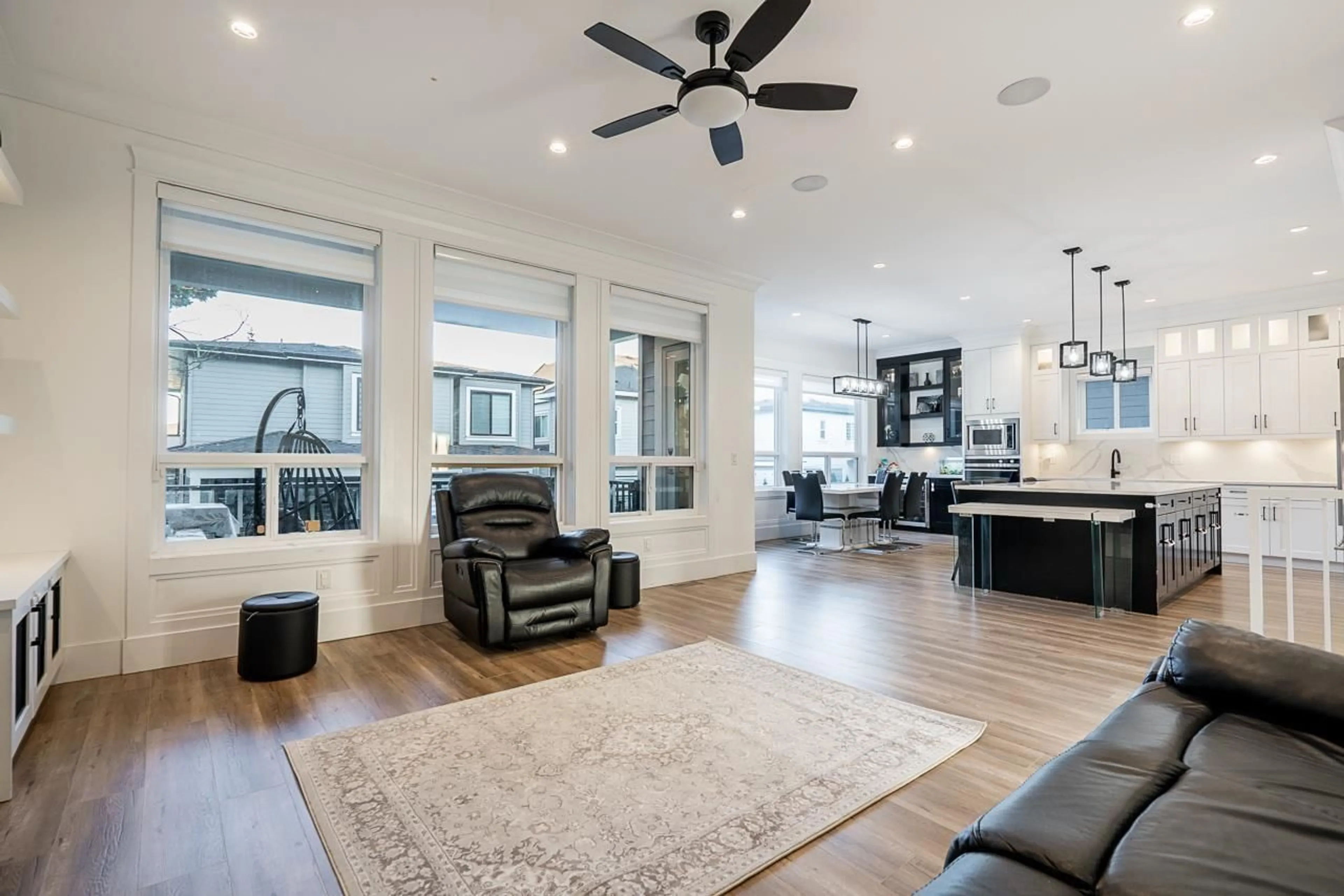 Unknown for 17825 BARNSTON DRIVE, Surrey British Columbia V4N6T4