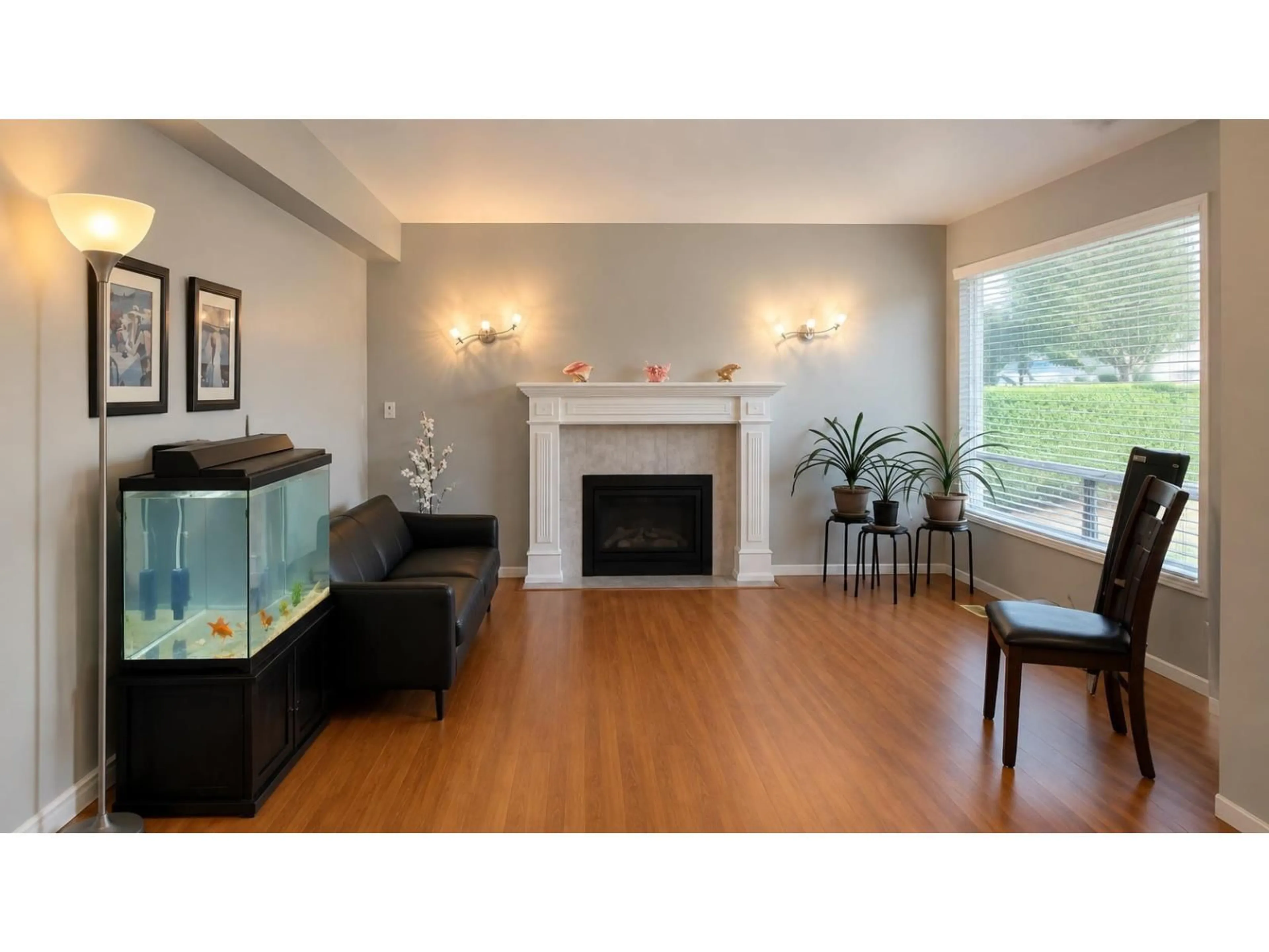 Living room with furniture, unknown for 16132 109A AVENUE, Surrey British Columbia V4N3L8