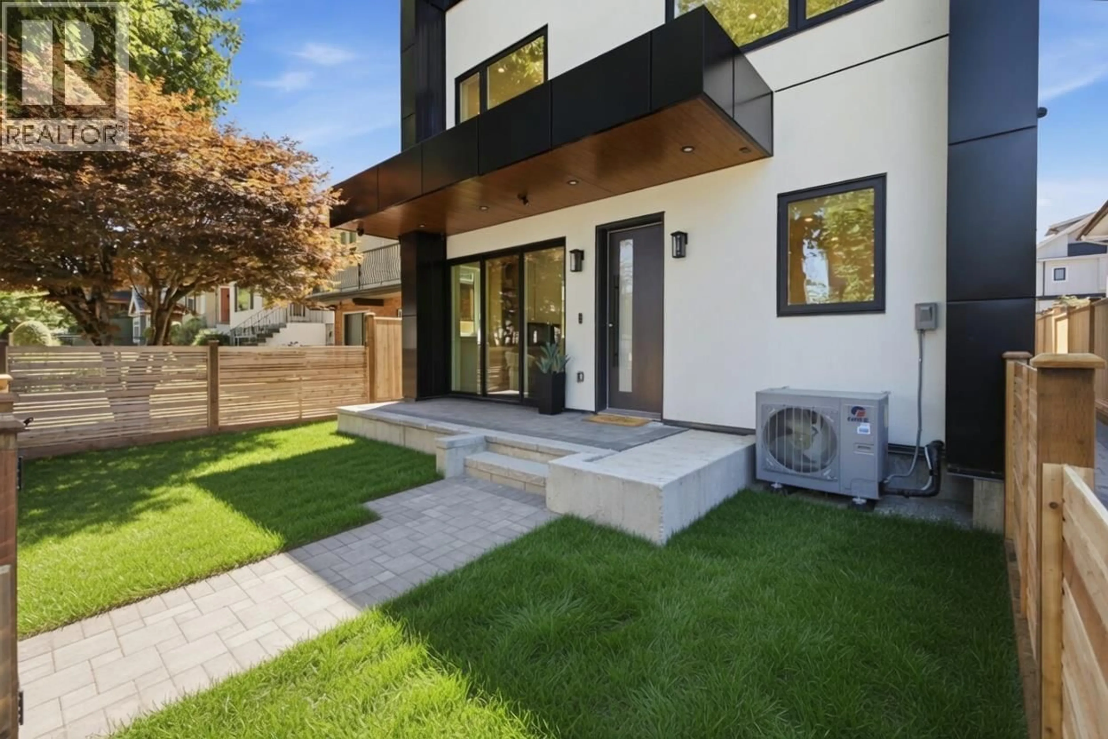 Unknown for 1 - 3018 19TH AVENUE, Vancouver British Columbia V5M2S9