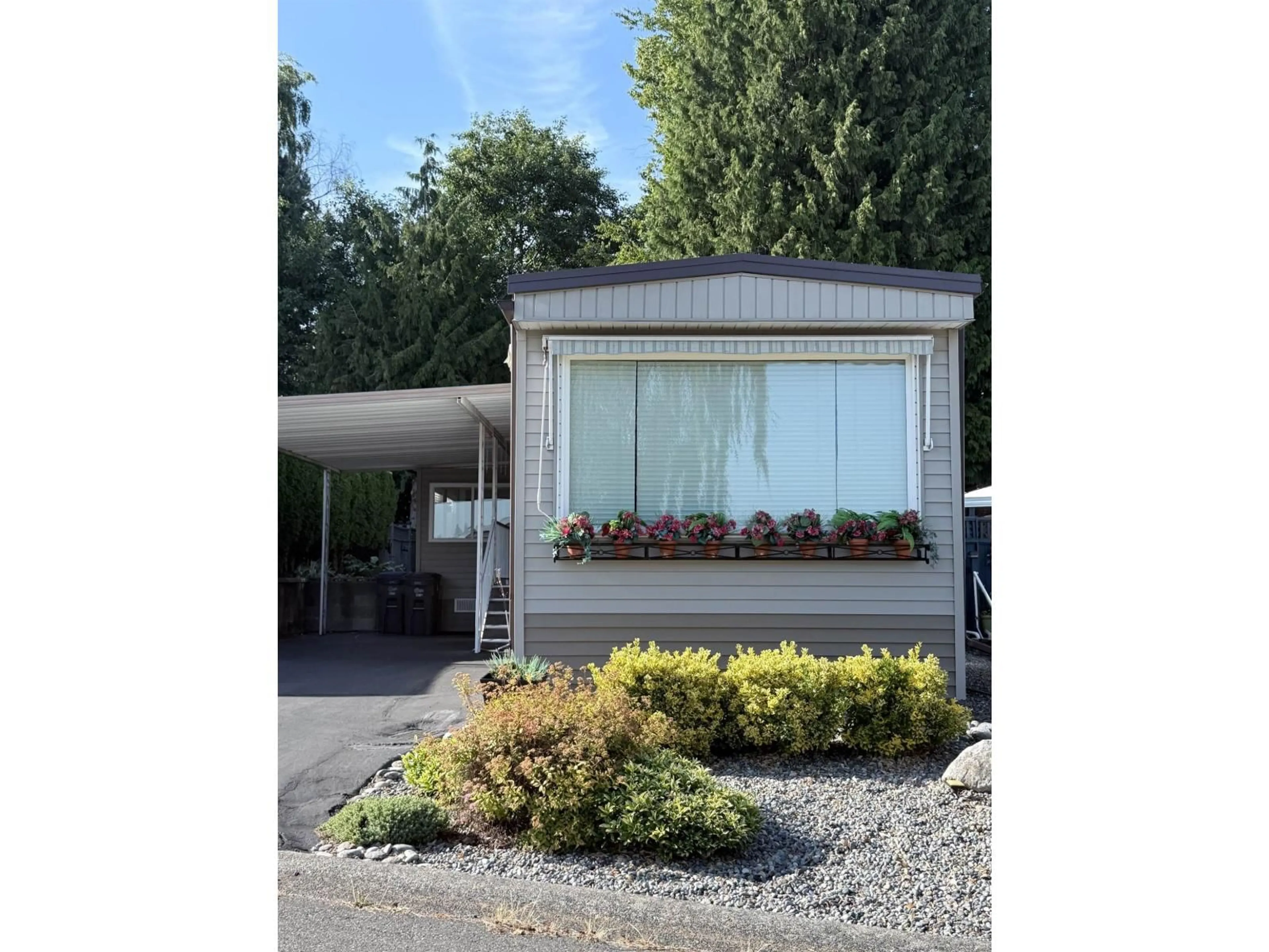 Home with vinyl exterior material, street for 15851 SUFFOLK ROAD, Surrey British Columbia V4A5L3