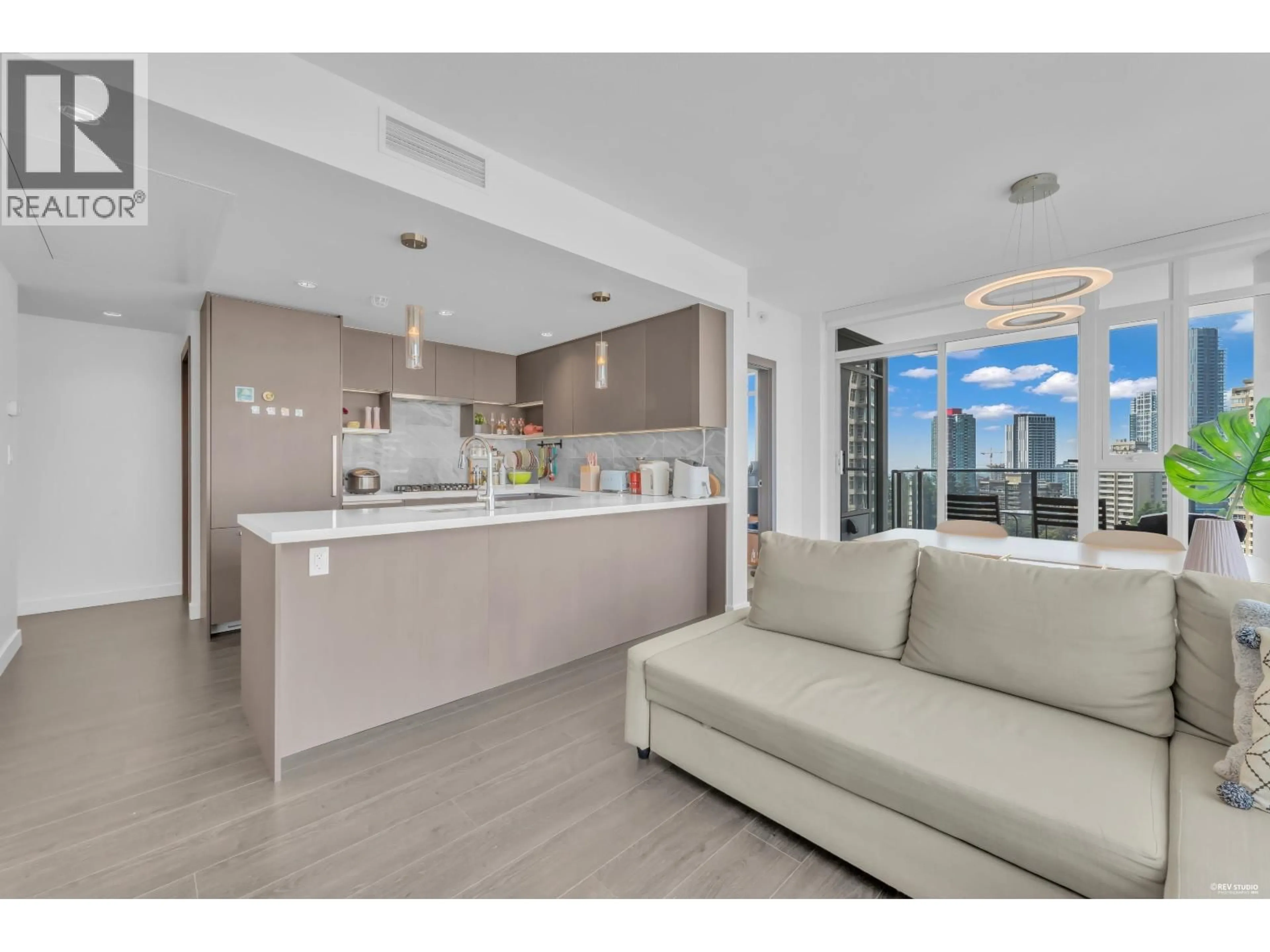 Open concept kitchen, unknown for 2007 - 6538 NELSON AVENUE, Burnaby British Columbia V5H0G5