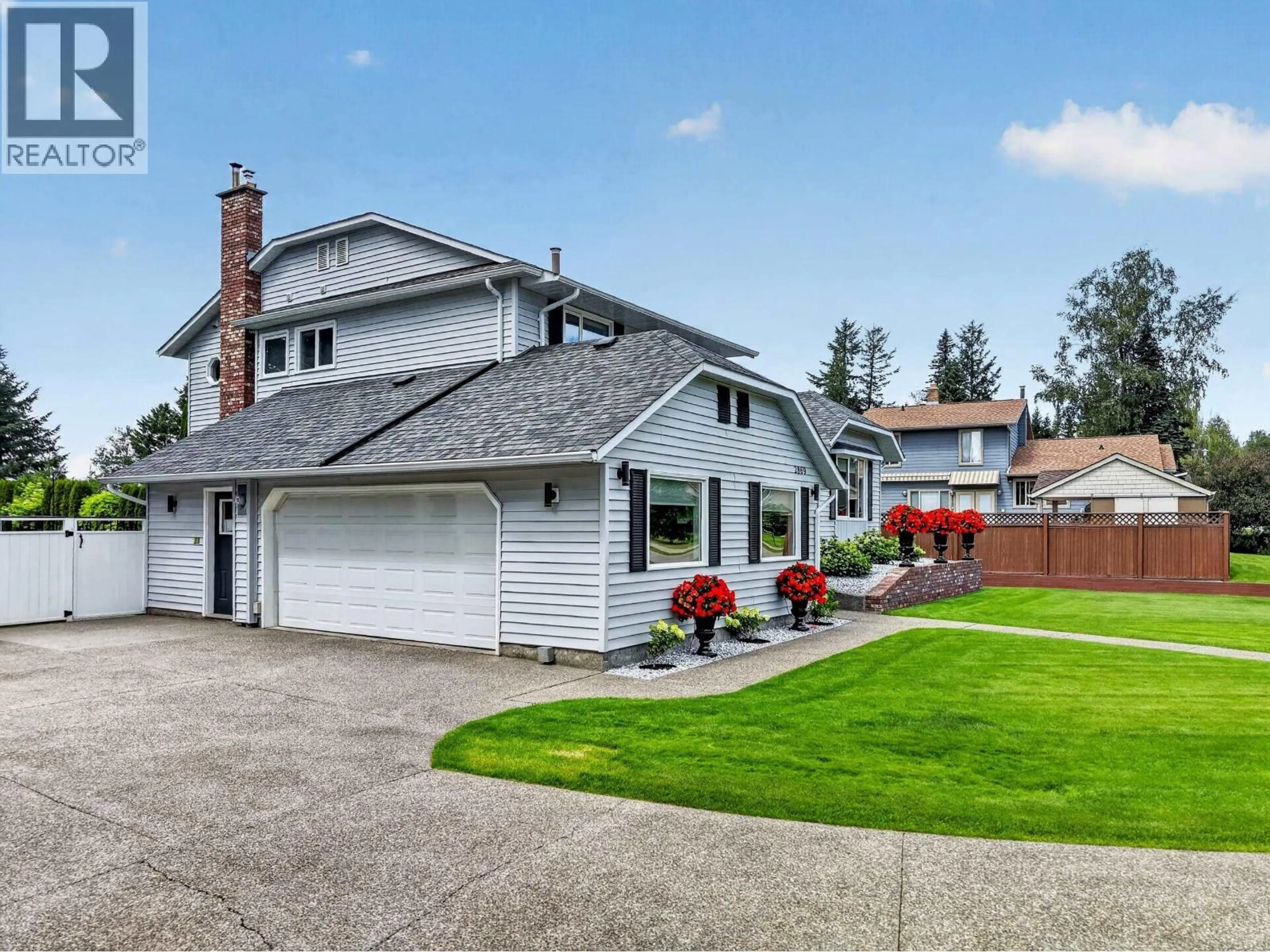 Home with vinyl exterior material, street for 2869 RIDGEVIEW DRIVE, Prince George British Columbia V2K4A3