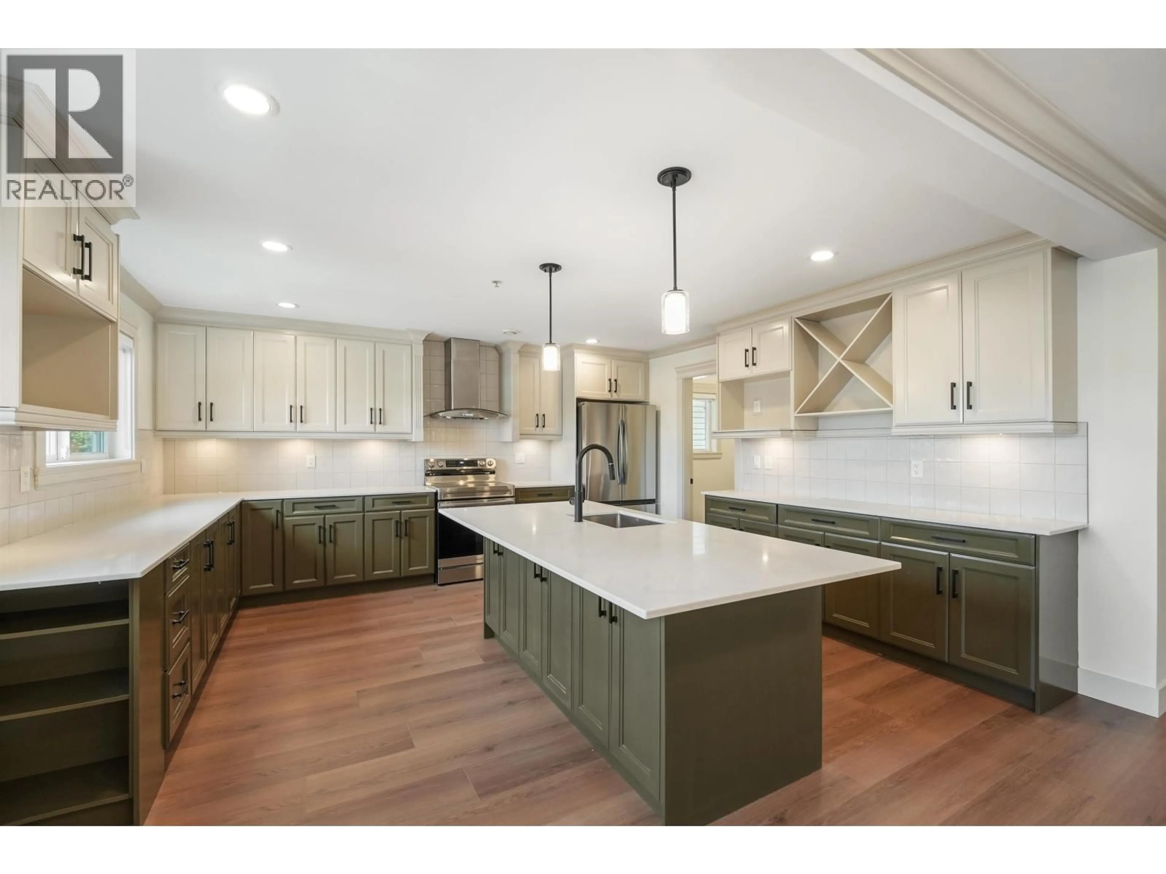 Open concept kitchen, ceramic/tile floor for 5454 SLOCAN ST STREET, Vancouver British Columbia V5R2B1