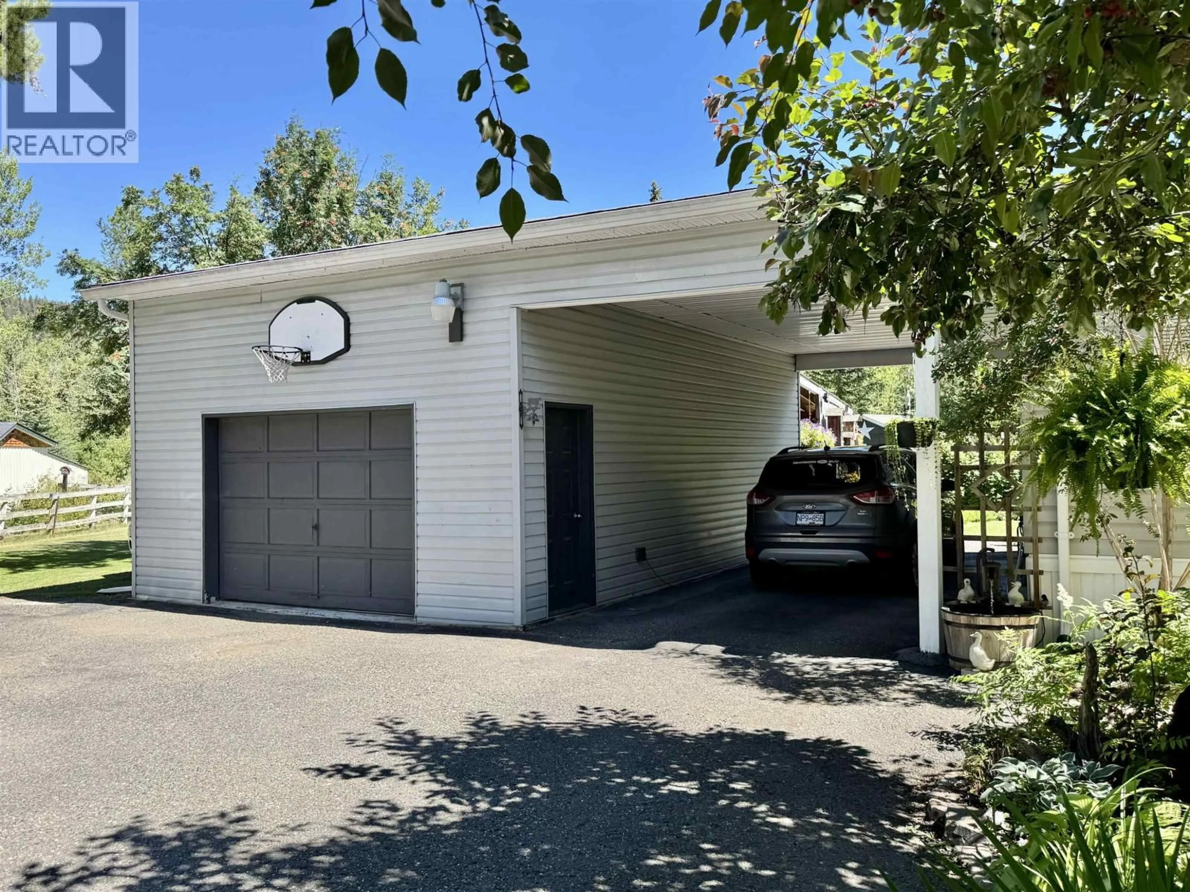 Indoor garage for 6485 GREY CRESCENT, Horse Lake British Columbia V0K2E3