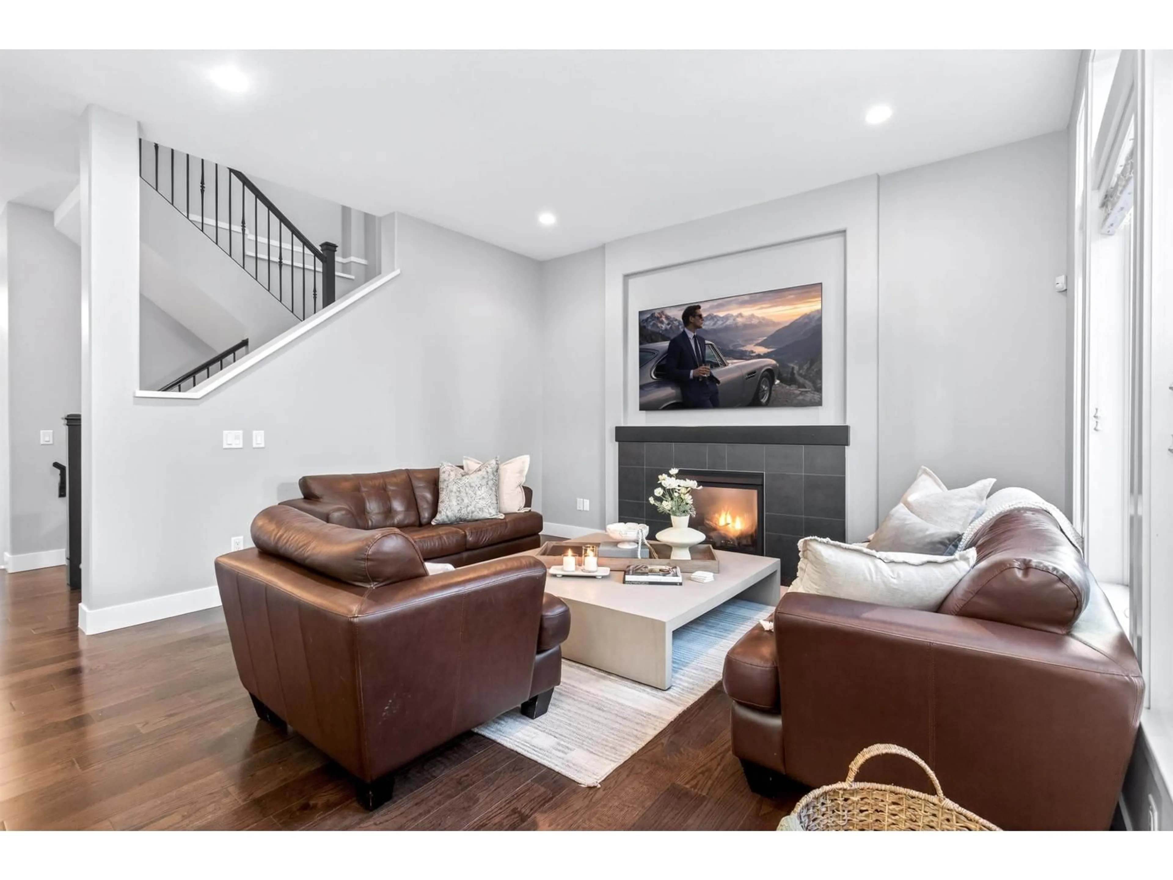 Living room with furniture, unknown for 16088 28B AVENUE, Surrey British Columbia V3Z3Y6