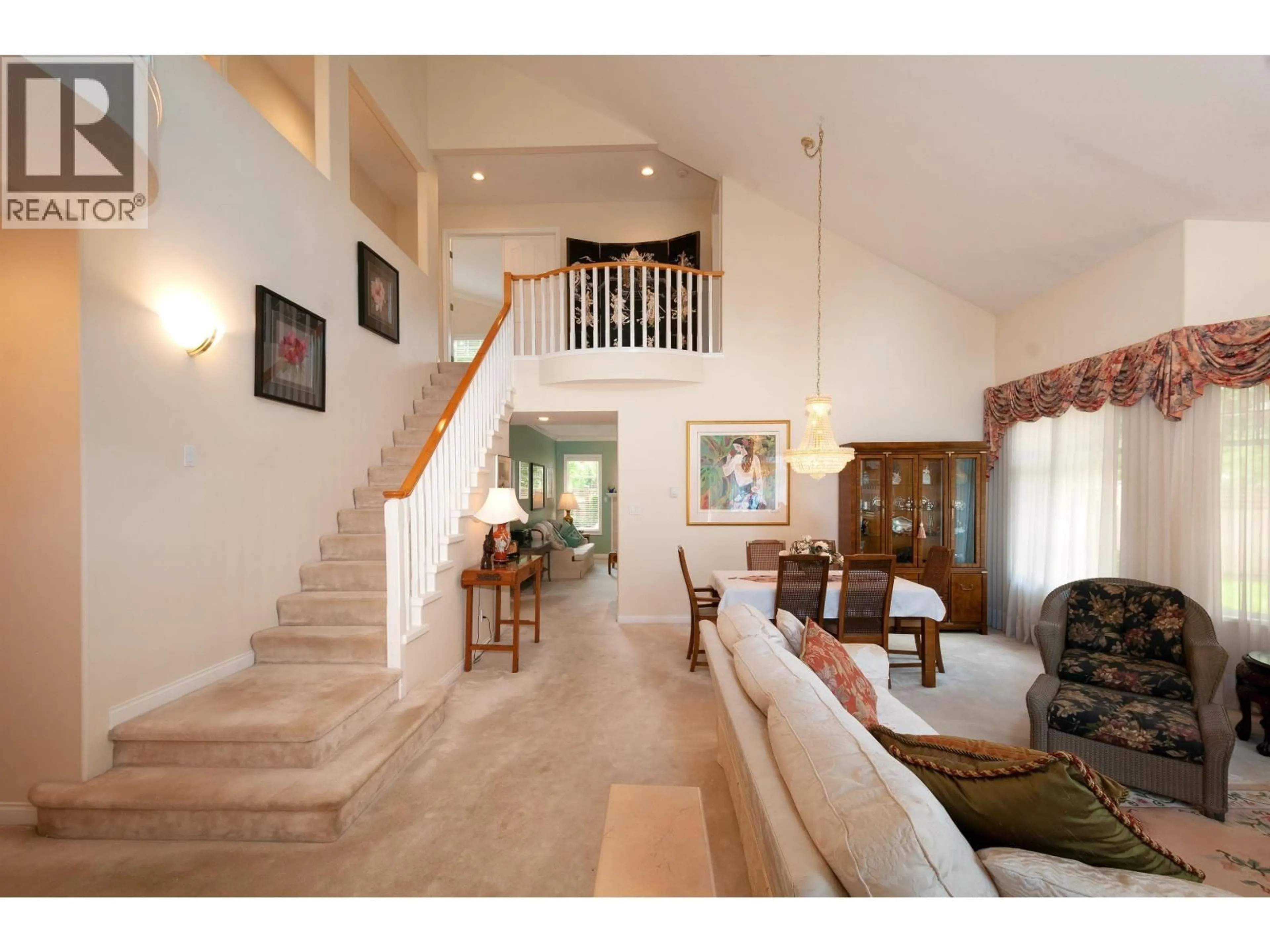 Indoor foyer for 53 - 5531 CORNWALL DRIVE, Richmond British Columbia V7C5N7