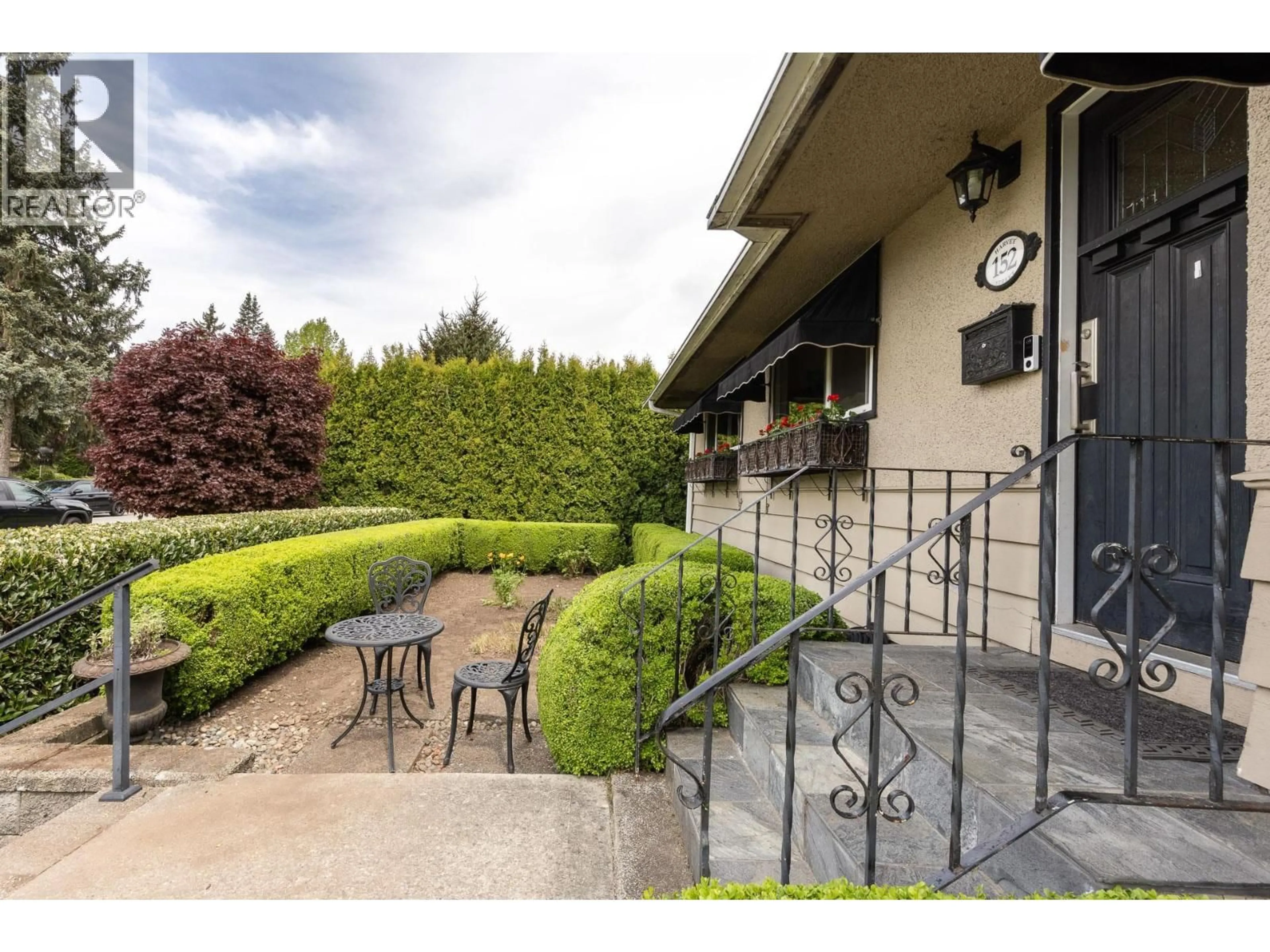 Patio, street for 152 HARVEY STREET, New Westminster British Columbia V3L4G2