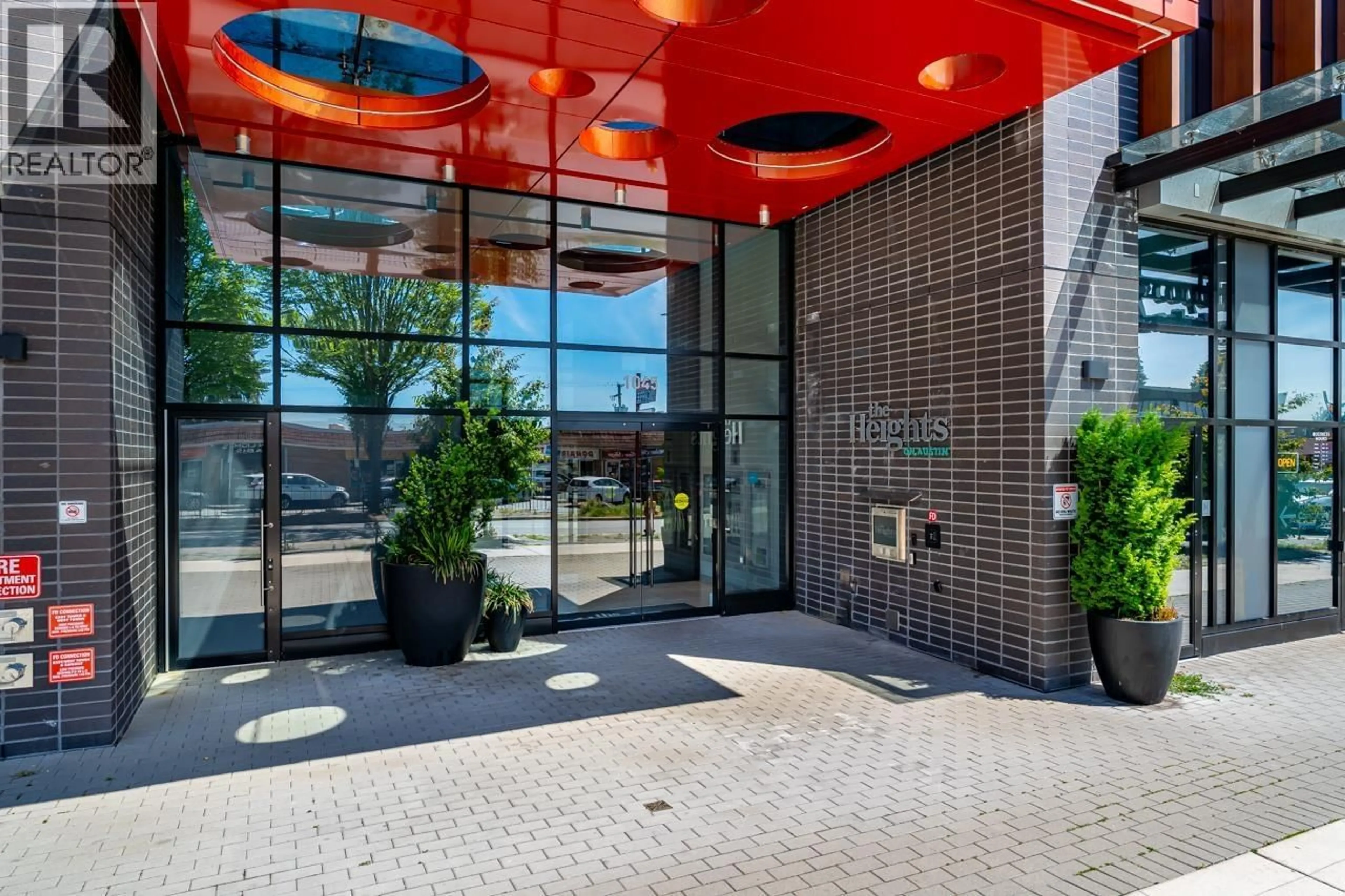 Indoor foyer for 2001 - 1045 AUSTIN AVENUE, Coquitlam British Columbia V3K0G9