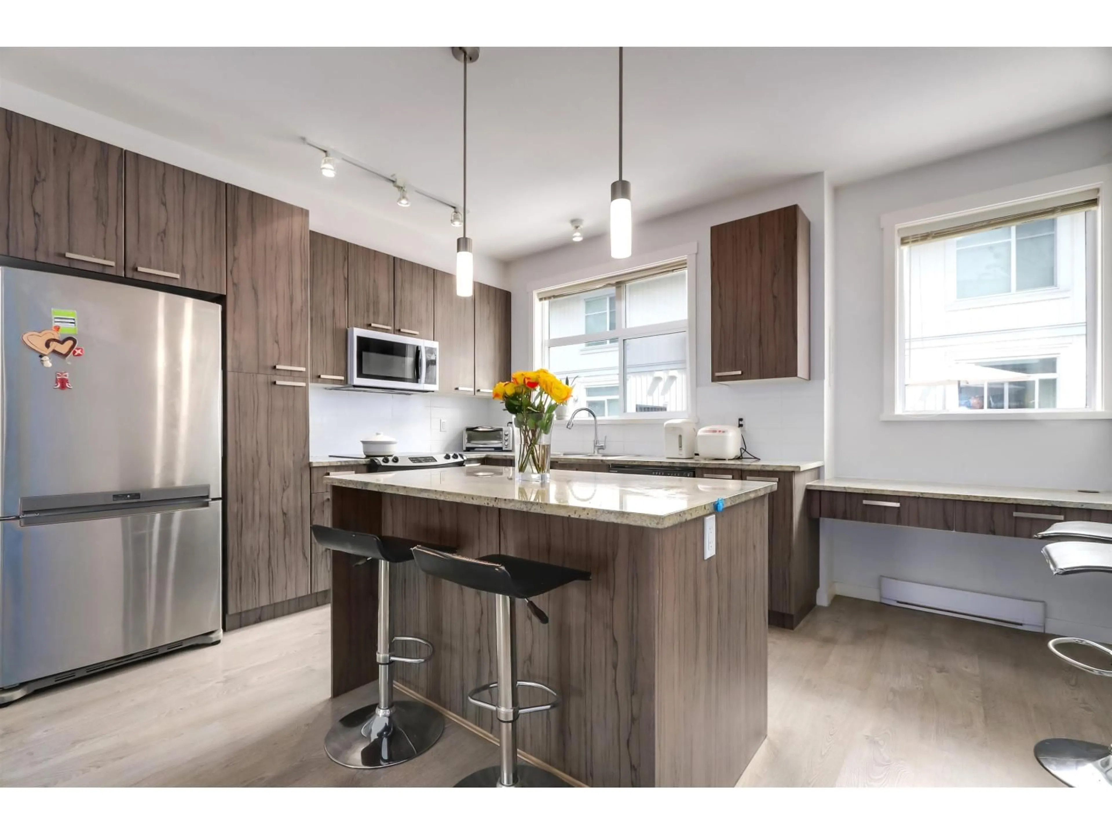 Open concept kitchen, wood/laminate floor for 59 - 8355 164 STREET, Surrey British Columbia V4N1E3