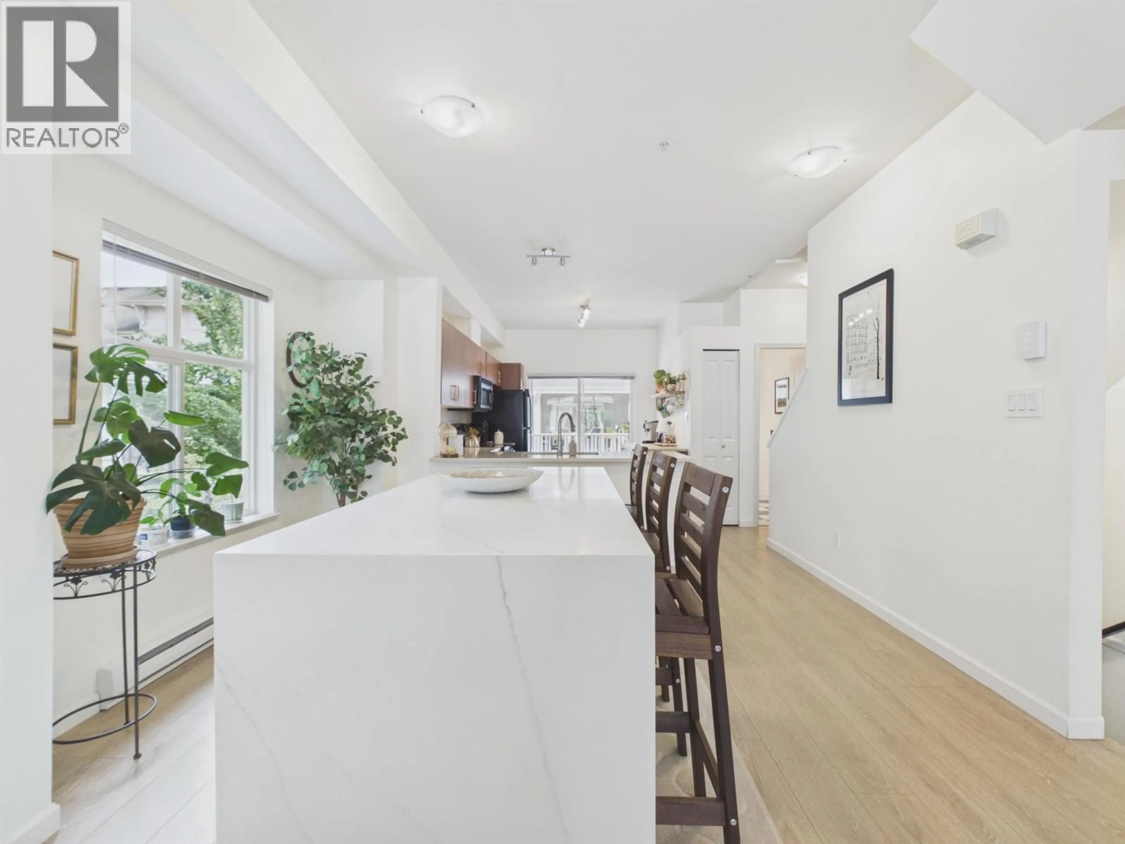 Open concept kitchen, unknown for 57 - 935 EWEN AVENUE, New Westminster British Columbia V3M0A1