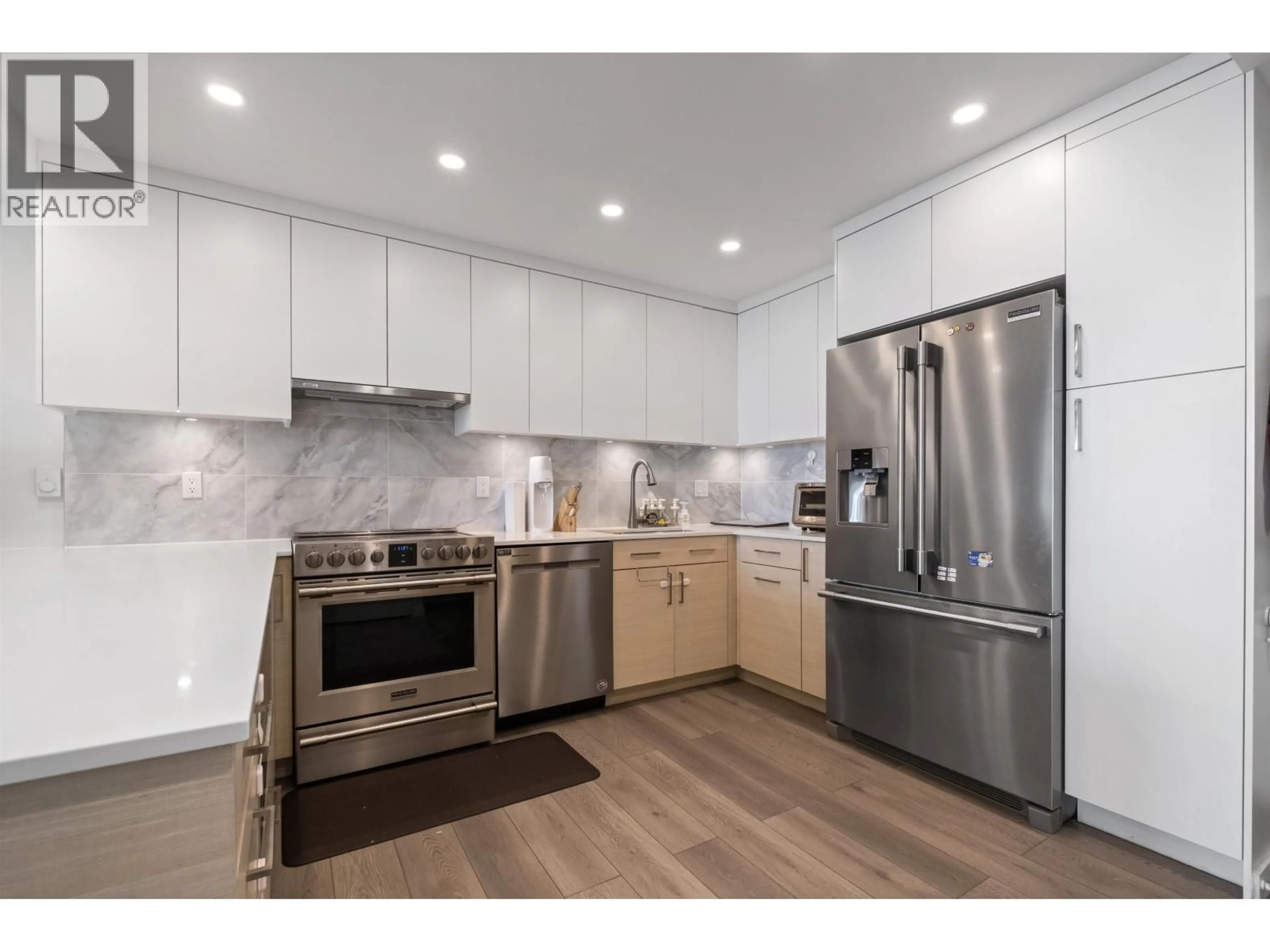 Open concept kitchen, unknown for 1404 - 4350 BERESFORD STREET, Burnaby British Columbia V5H4K9