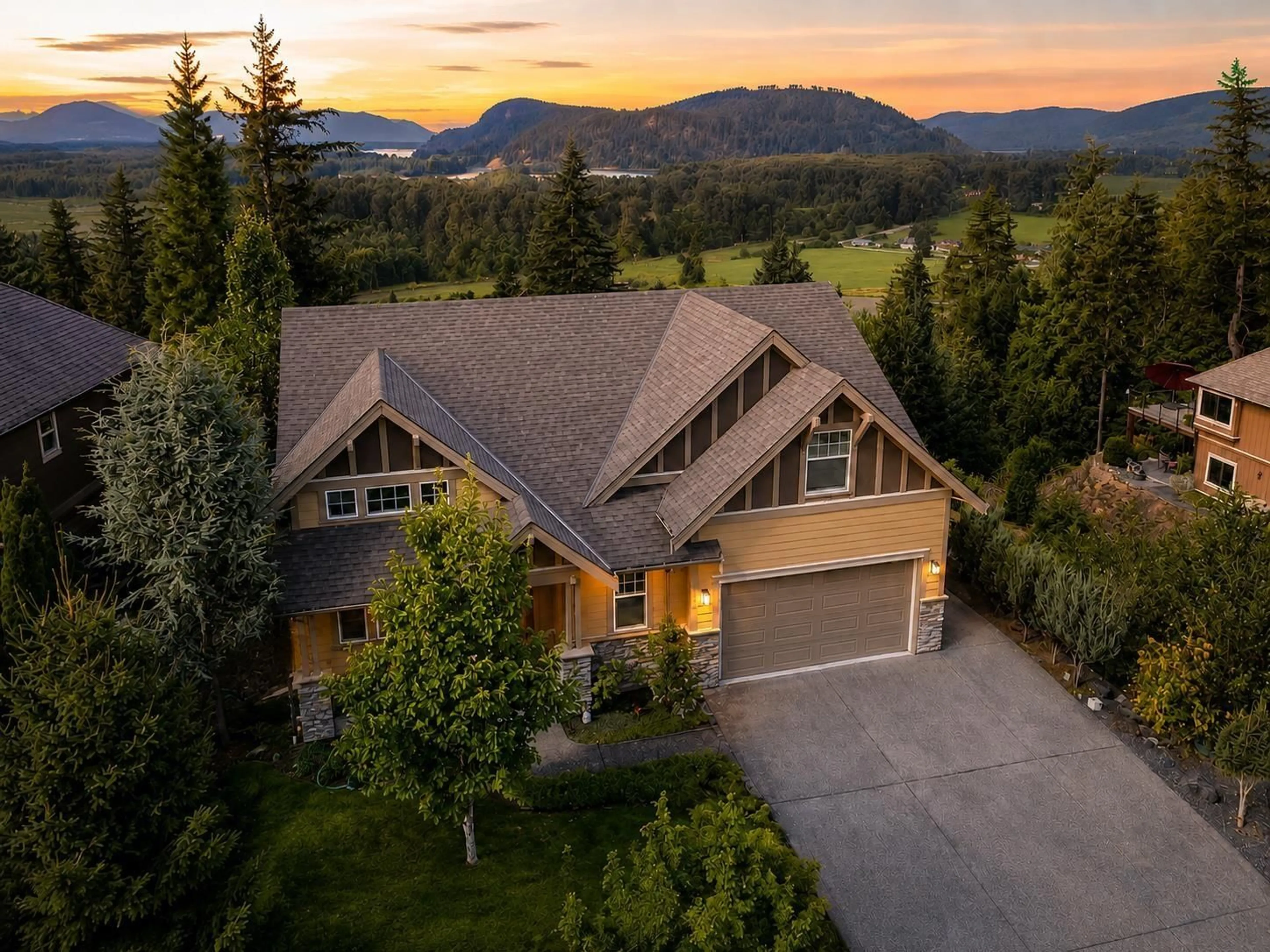 A pic from outside/outdoor area/front of a property/back of a property/a pic from drone, mountain view for 1459 HIGHLANDS BOULEVARD, Agassiz British Columbia V0M1A1