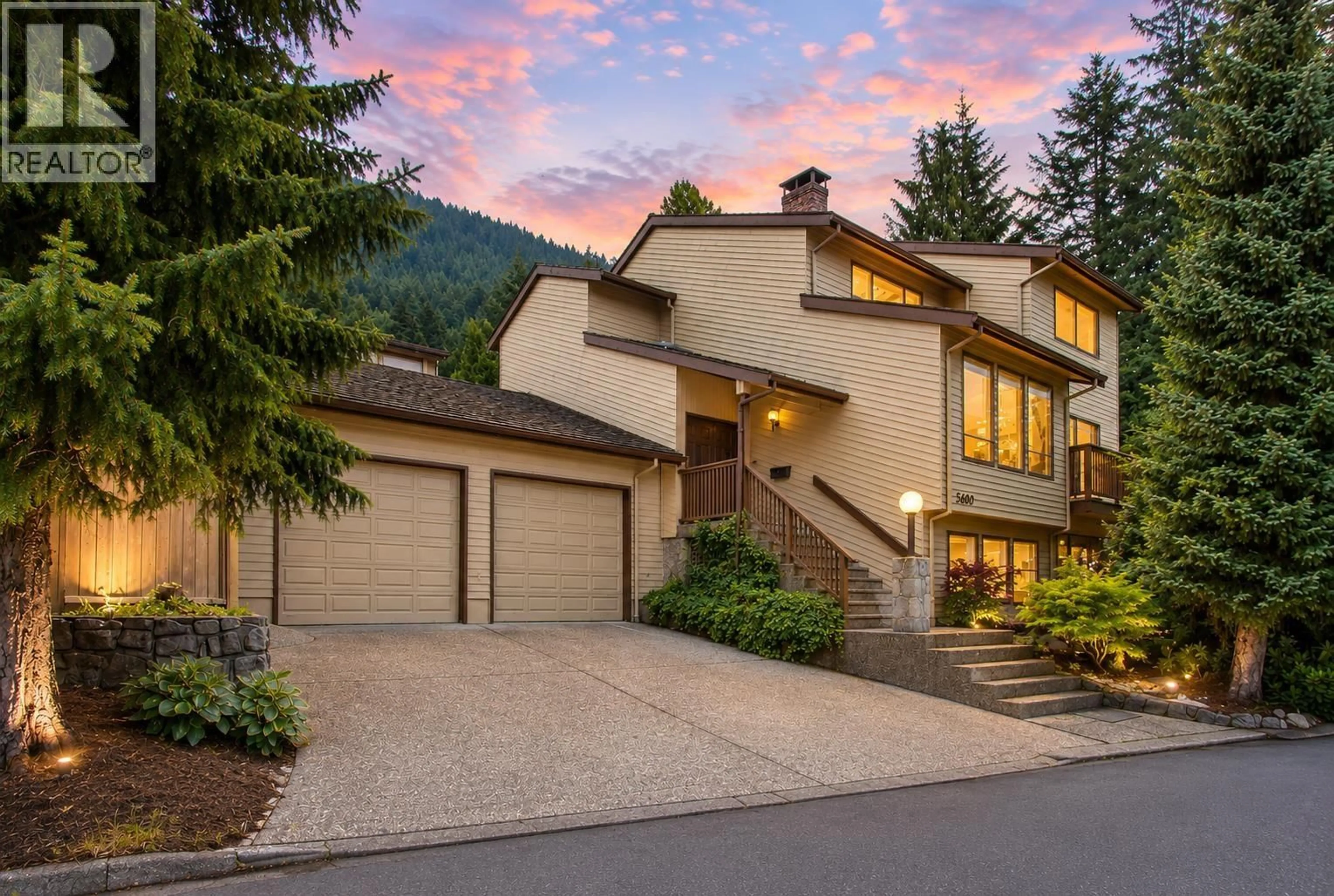 Unknown for 5600 GROUSEWOODS PLACE, North Vancouver British Columbia V7R4T4