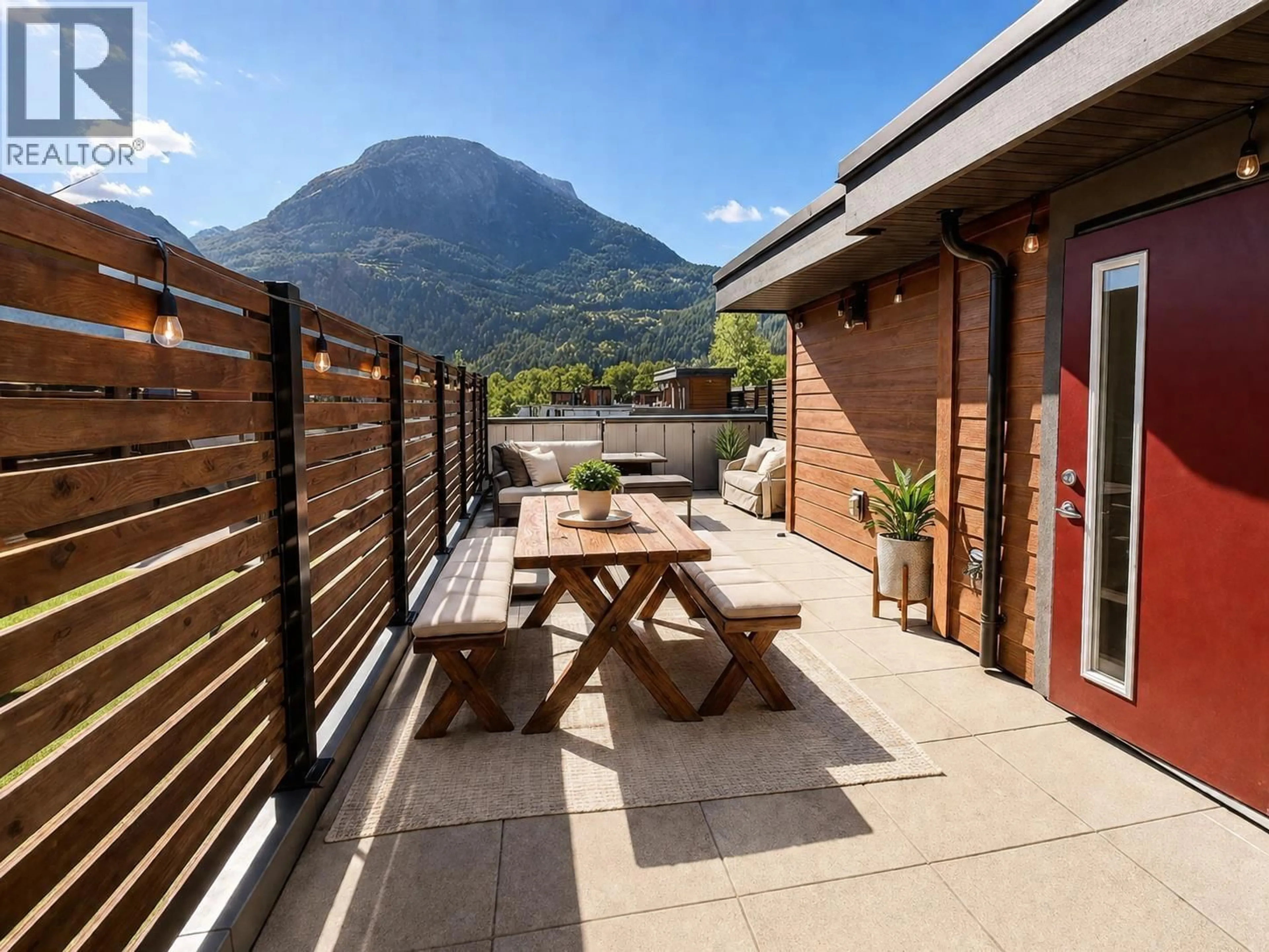 Patio, mountain view for 60 - 39769 GOVERNMENT ROAD, Squamish British Columbia V8B0Z1