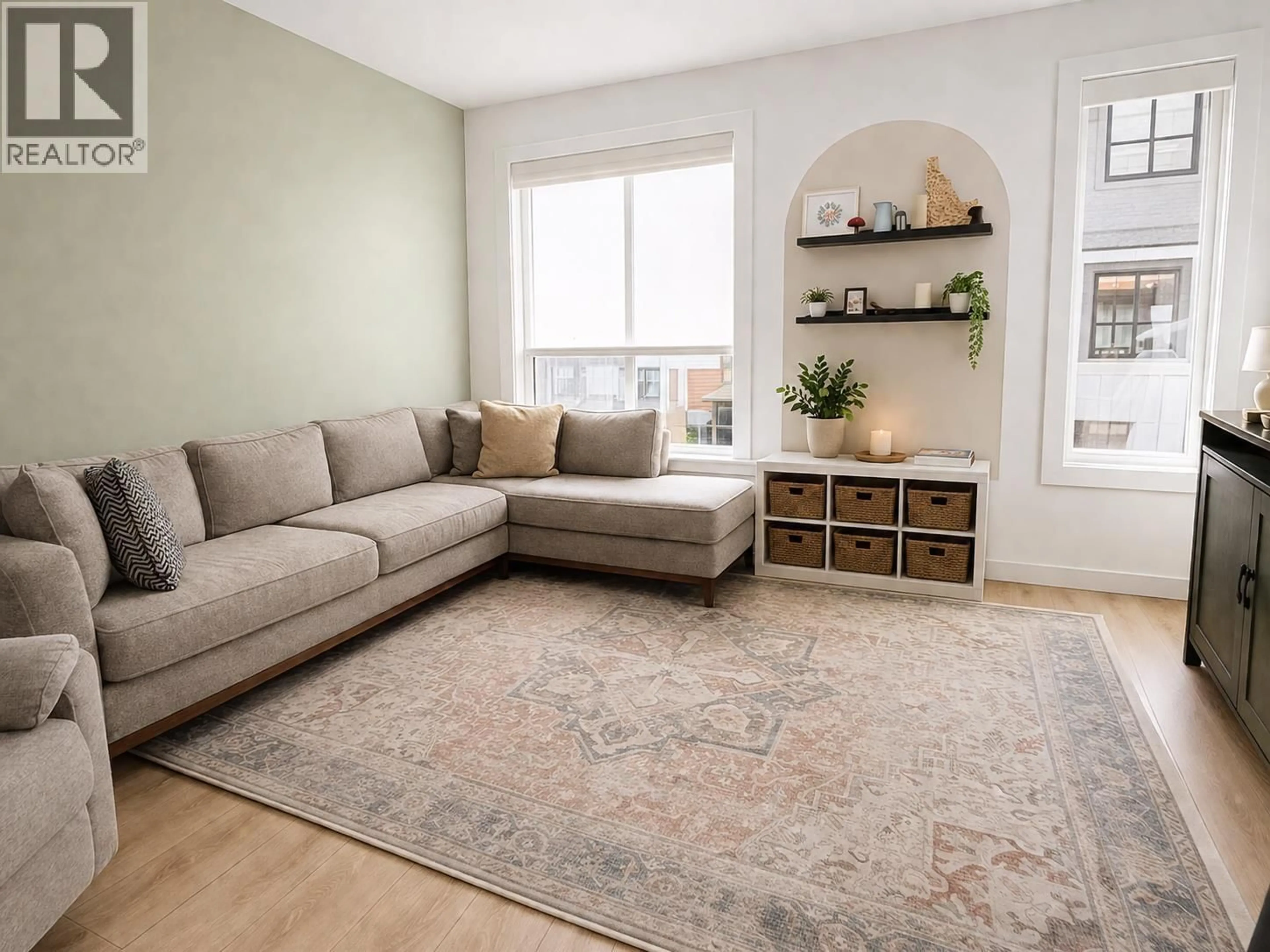 Living room with furniture, carpet floor for 60 - 39769 GOVERNMENT ROAD, Squamish British Columbia V8B0Z1