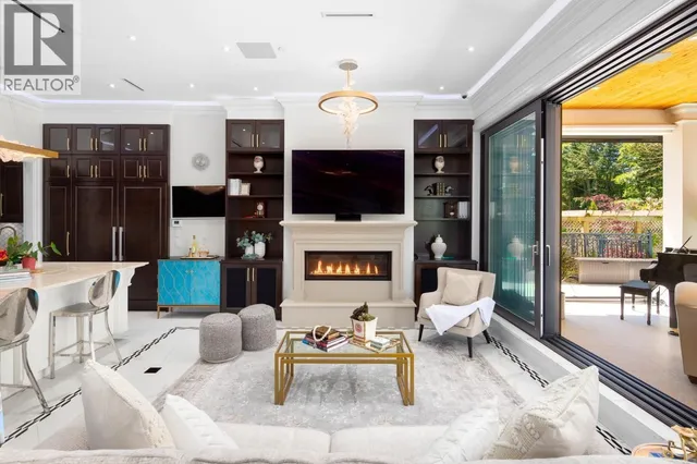 8483 WILTSHIRE STREET, Vancouver 5