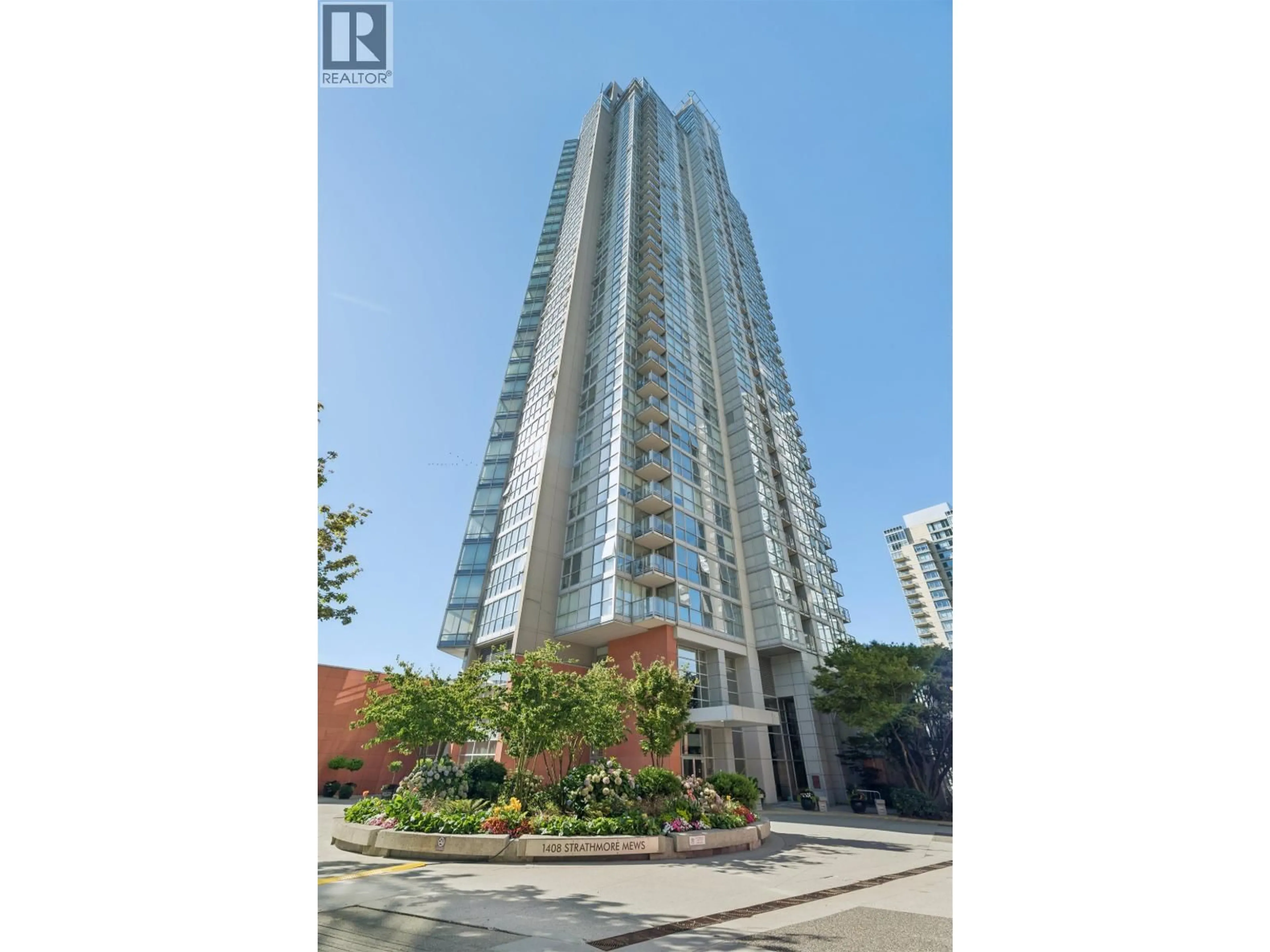 A pic from outside/outdoor area/front of a property/back of a property/a pic from drone, unknown for 908 - 1408 STRATHMORE MEWS, Vancouver British Columbia V6Z3A9