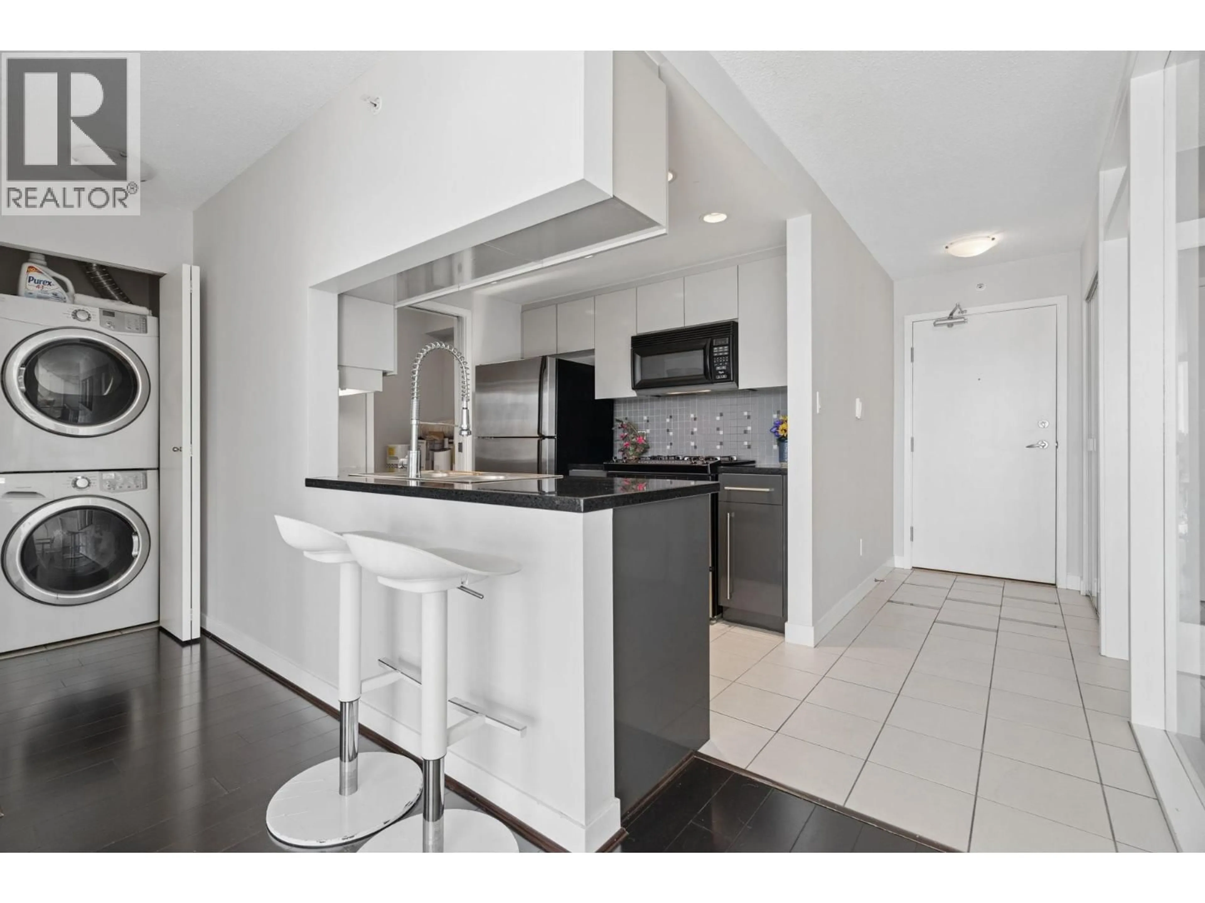 Open concept kitchen, unknown for 908 - 1408 STRATHMORE MEWS, Vancouver British Columbia V6Z3A9
