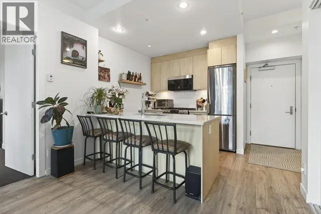 210 - 9080 UNIVERSITY CRESCENT, Burnaby 5