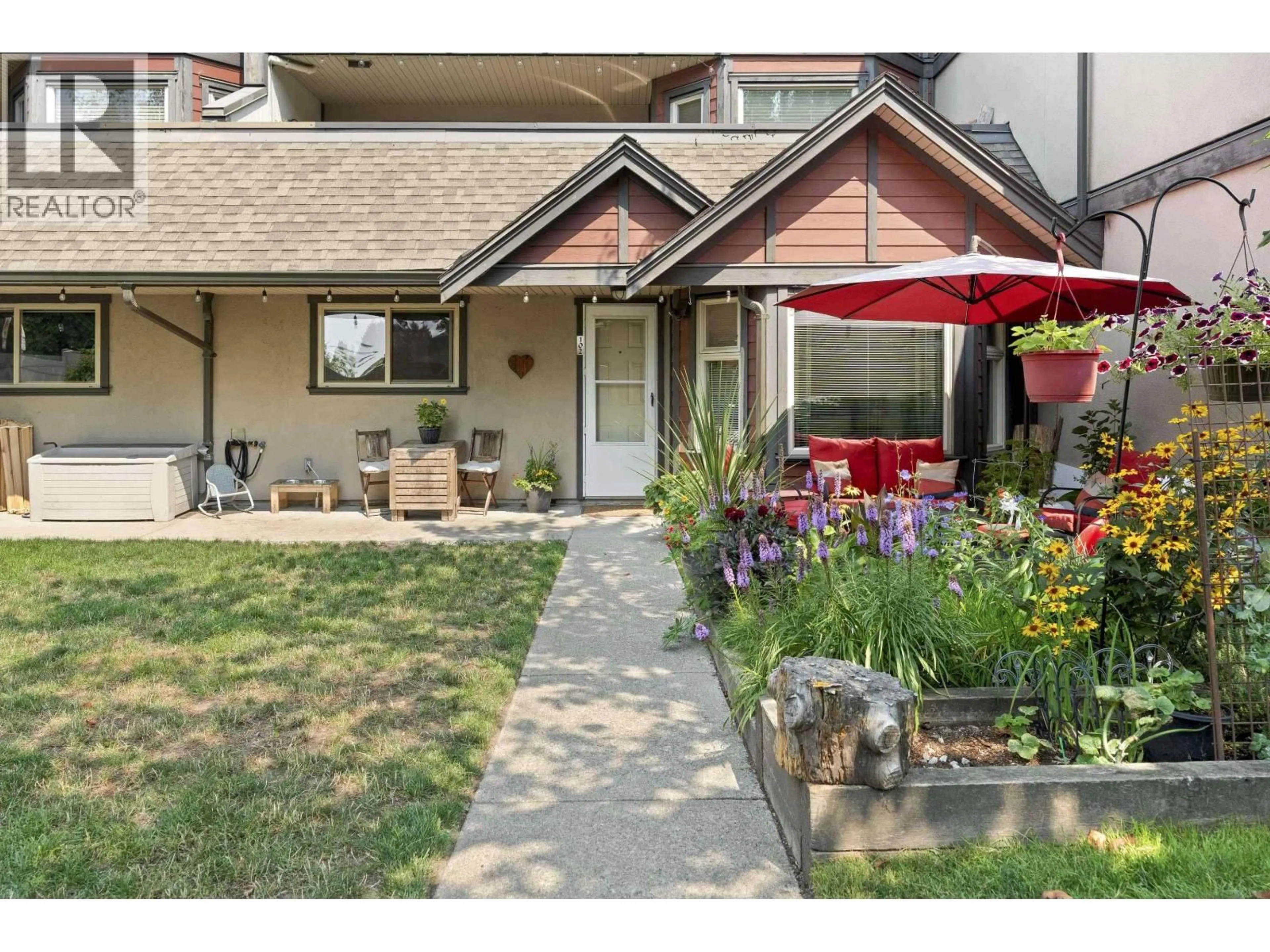 Patio, street for A102 - 4811 53 STREET, Delta British Columbia V4K2Z3