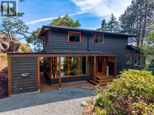 9919 SOUTHLANDS DRIVE, Pender Island 5