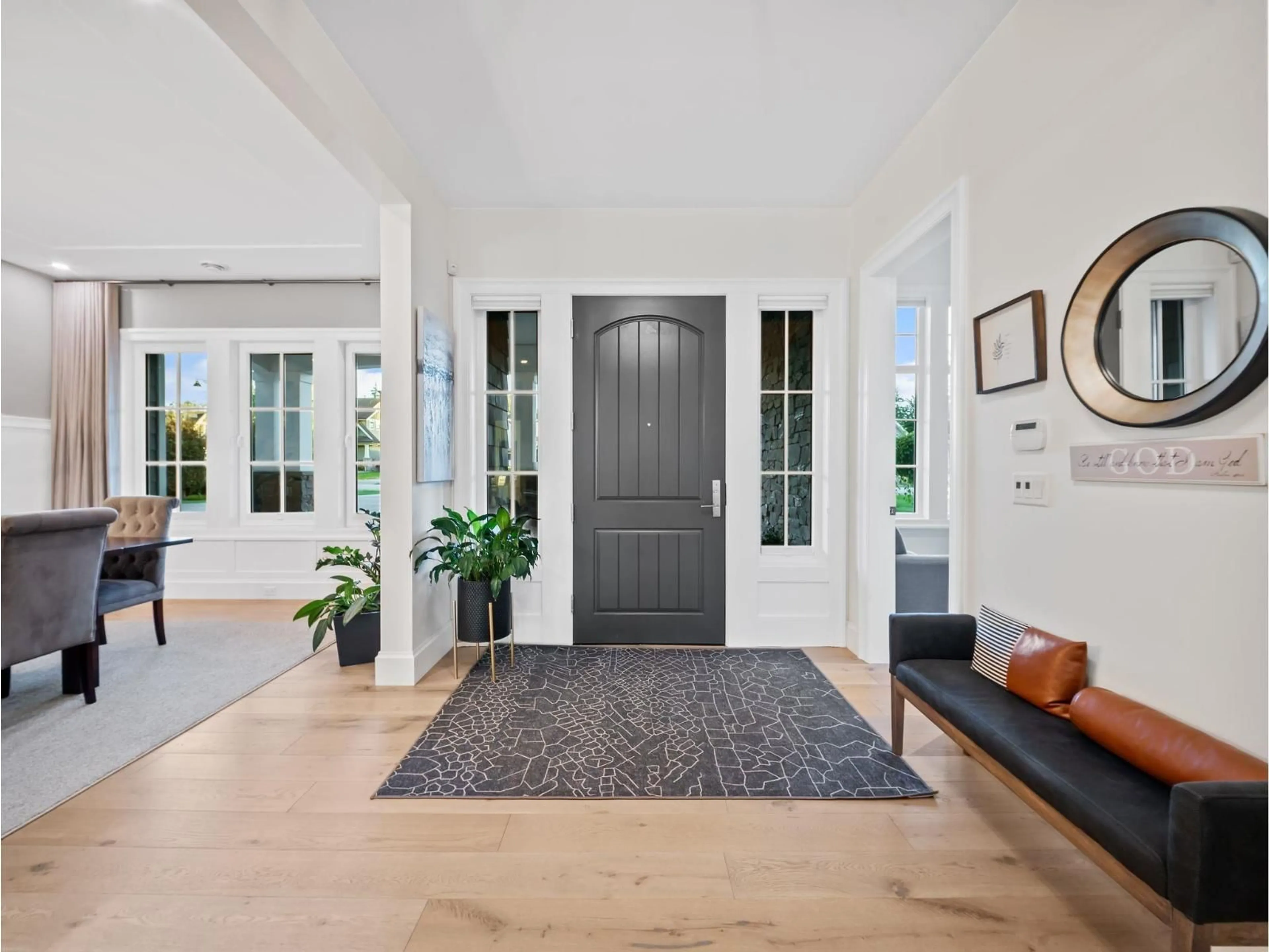 Indoor entryway for 24729 44 AVENUE, Langley British Columbia V2Z1L6