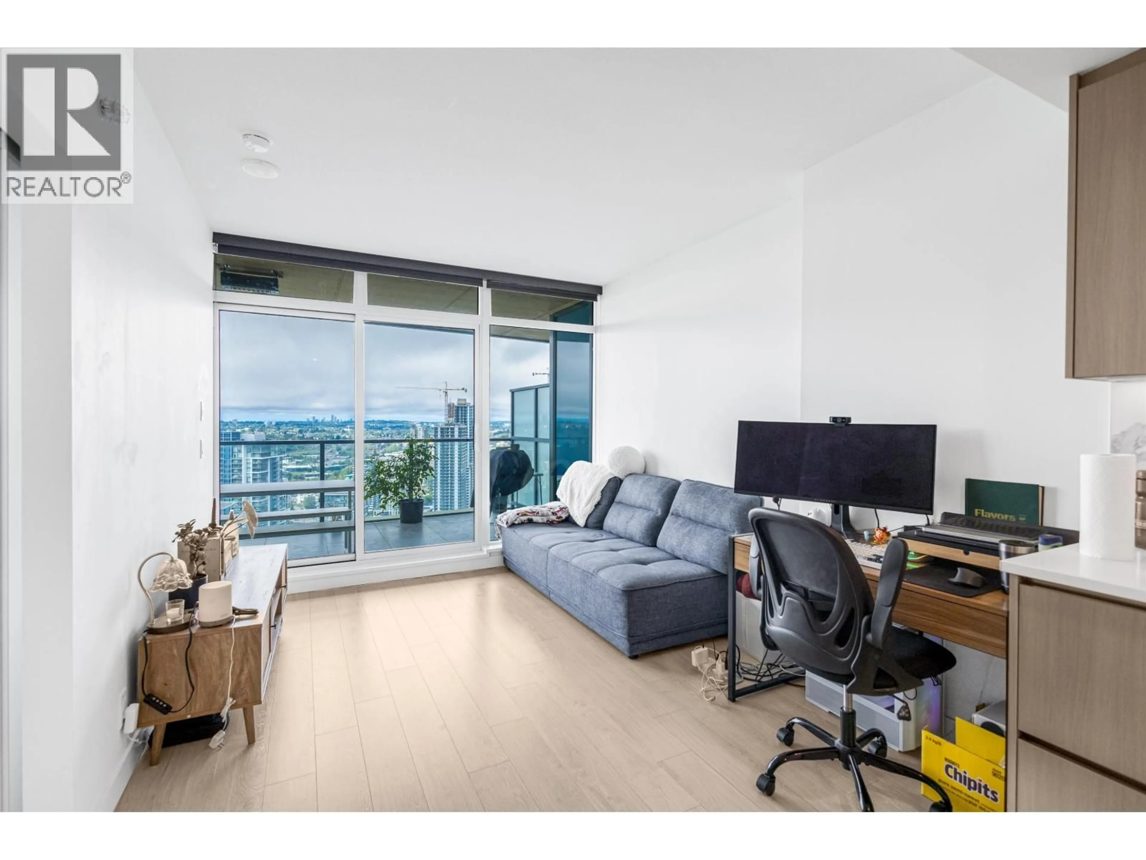 Living room with furniture, unknown for 3910 - 4880 LOUGHEED HIGHWAY, Burnaby British Columbia V5C5N1