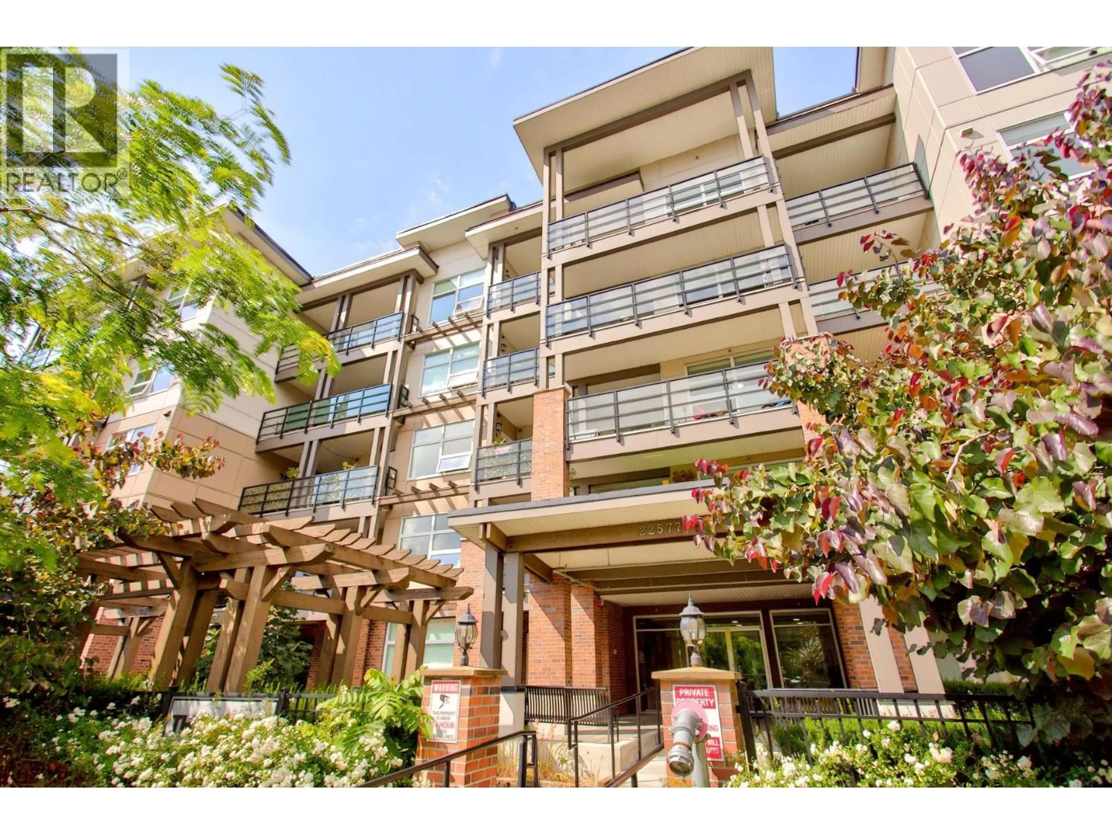 Unknown for 401 - 22577 ROYAL CRESCENT, Maple Ridge British Columbia V2X2M2