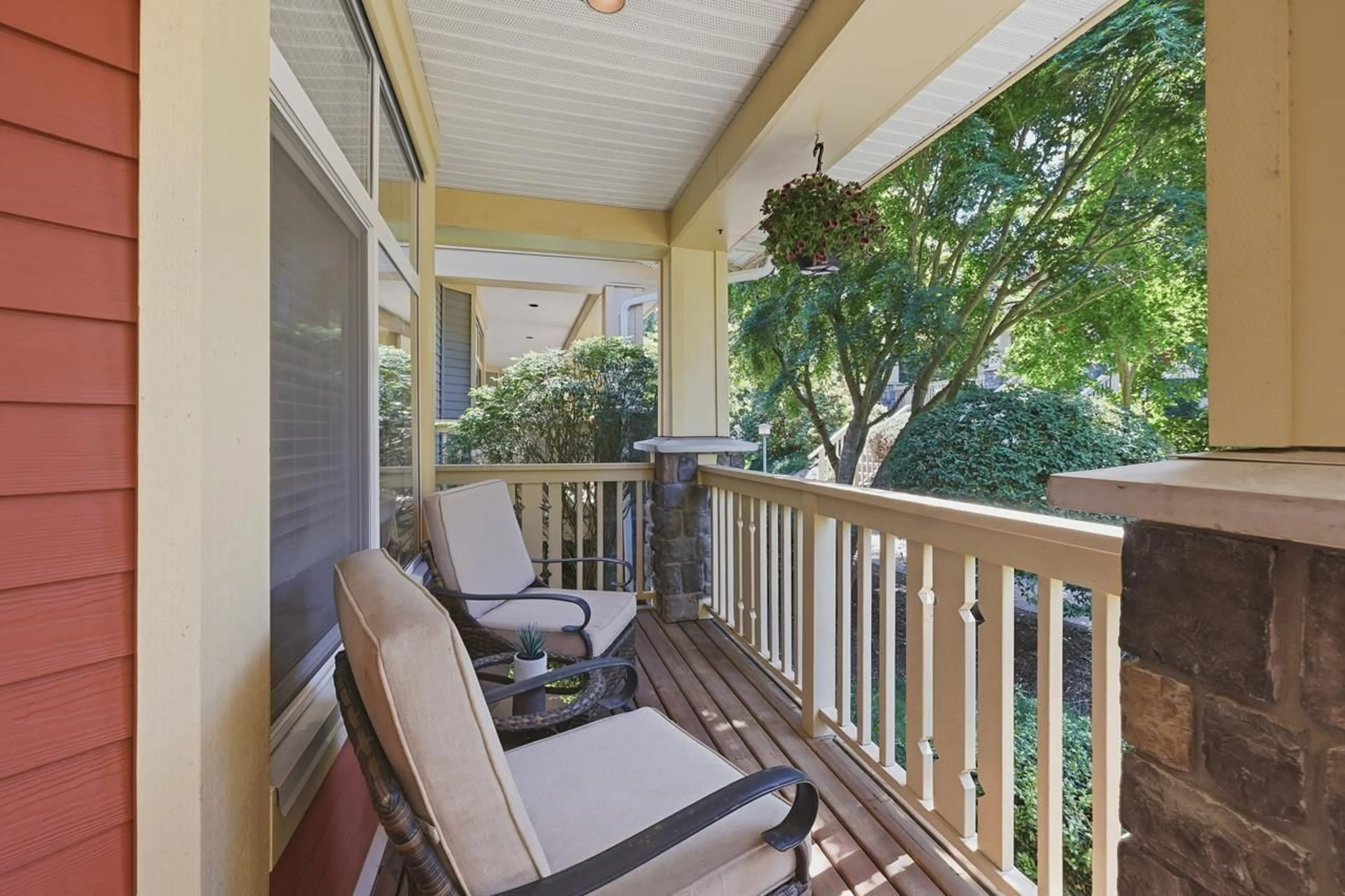 Patio, water/lake/river/ocean view for 16 - 15255 36 AVENUE, Surrey British Columbia V3Z0Y4