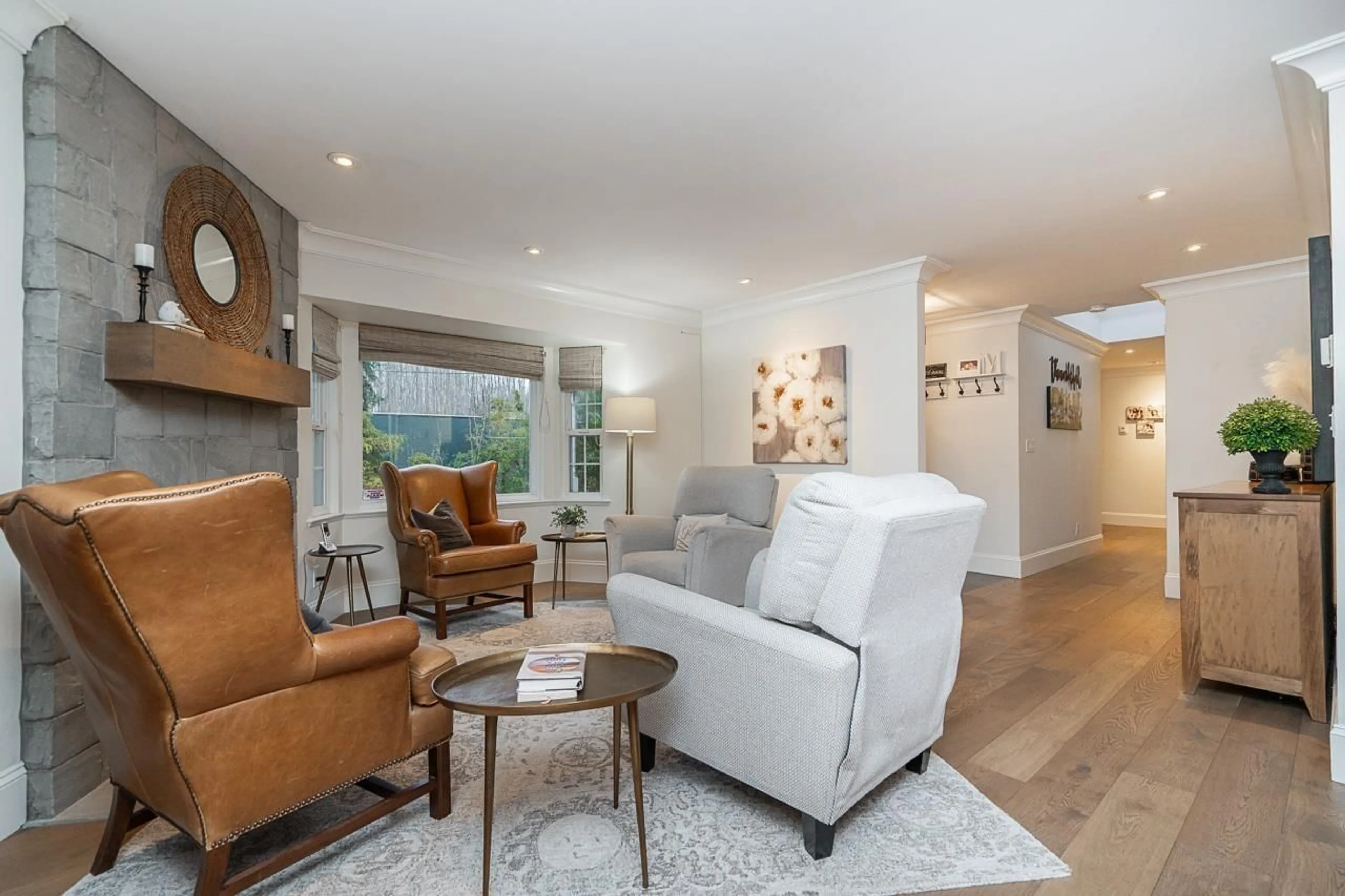 Living room with furniture, wood/laminate floor for 16114 20 AVENUE, Surrey British Columbia V3Z9M8