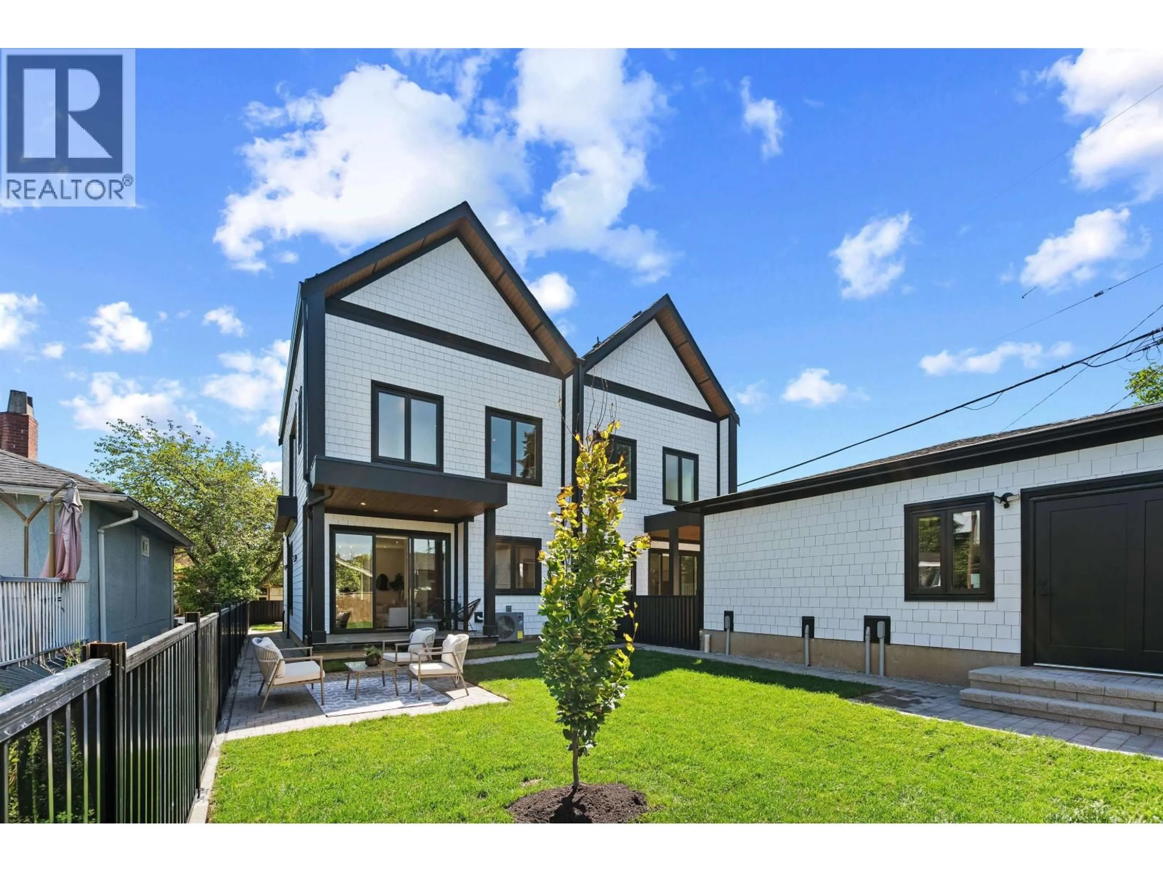 Home with brick exterior material, unknown for 1 - 4845 COMMERCIAL STREET, Vancouver British Columbia V5N4G9