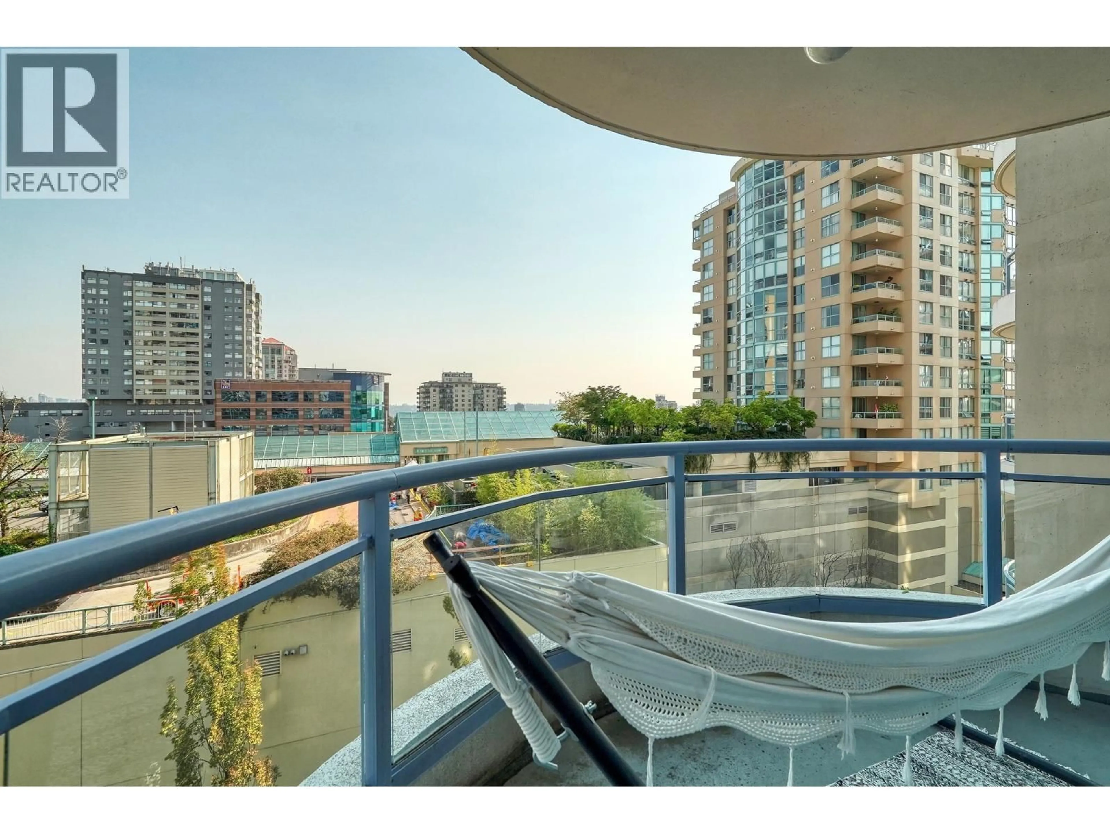 Balcony in the apartment, water/lake/river/ocean view for 803 - 719 PRINCESS STREET, New Westminster British Columbia V3M6T9