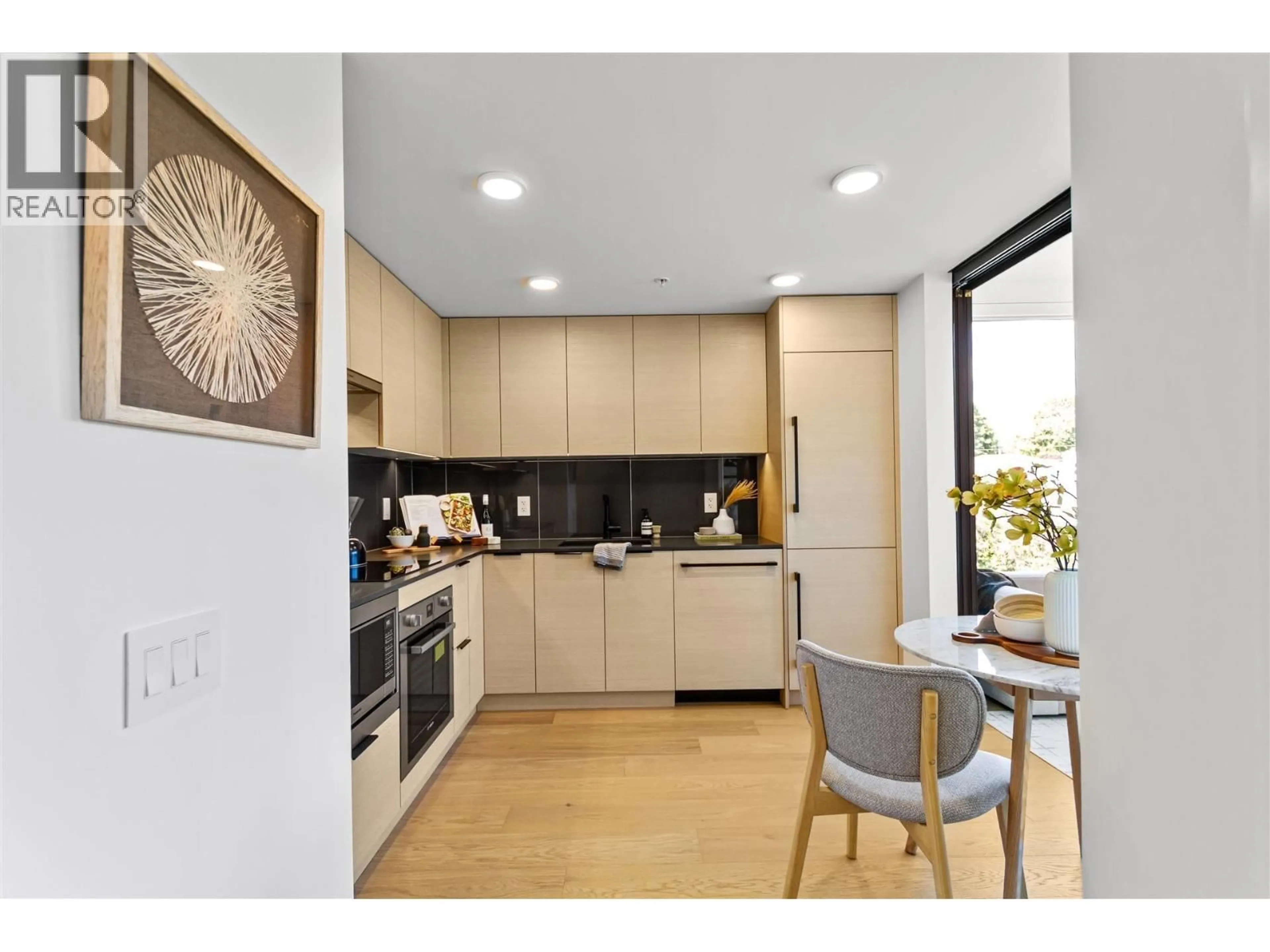 Open concept kitchen, unknown for 307 - 8120 OAK STREET, Vancouver British Columbia V6P0N2