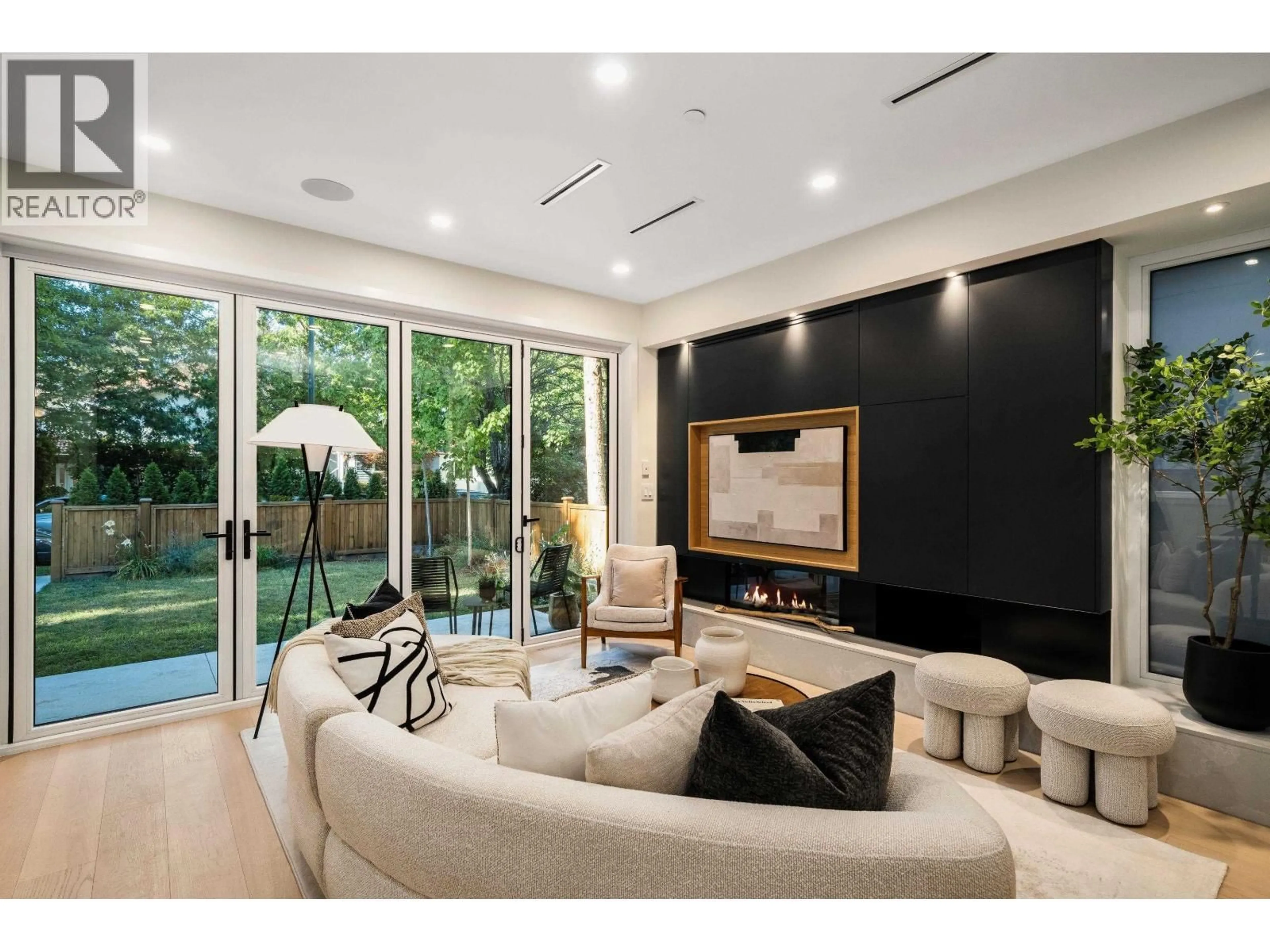 Home theater for 1 - 2764 14 AVENUE, Vancouver British Columbia V6K2X2