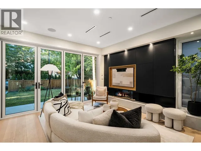 1 - 2764 14TH AVENUE, Vancouver 4