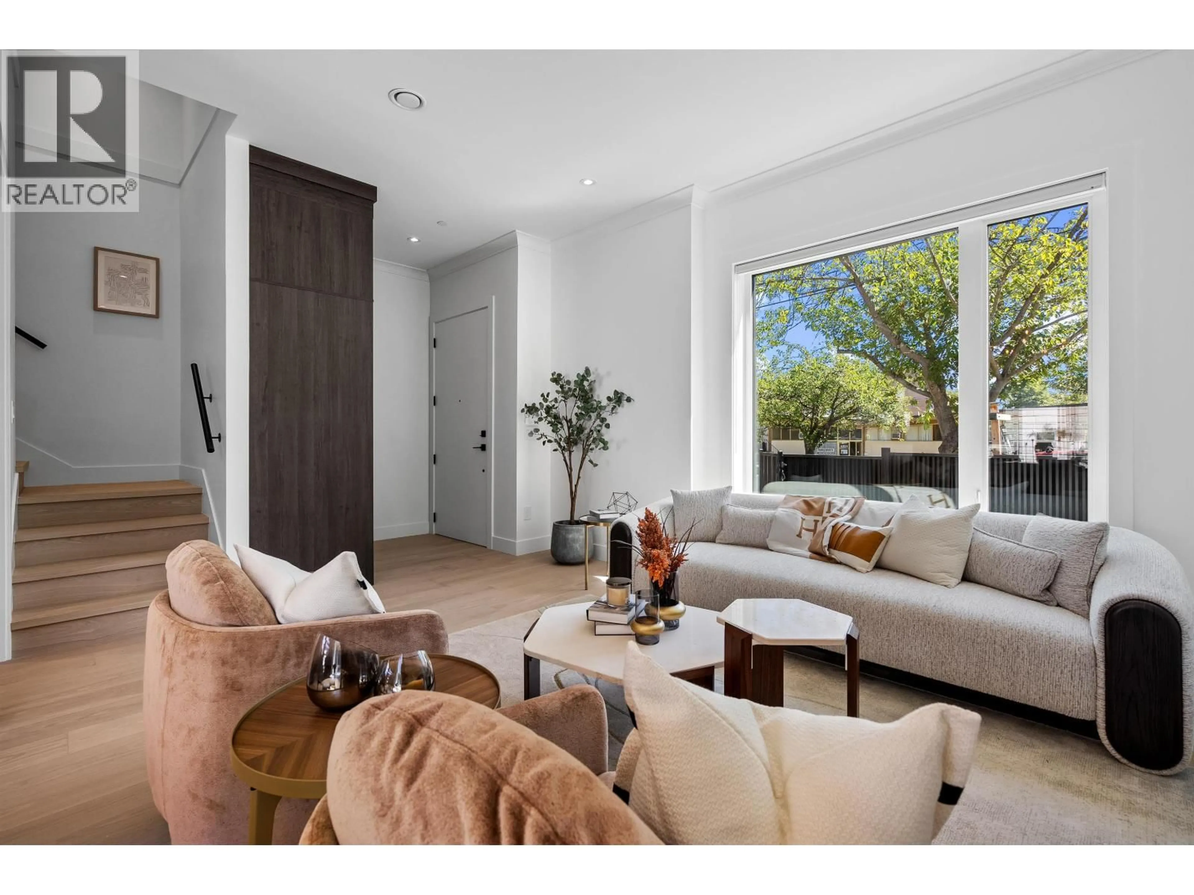 Living room with furniture, unknown for 2 - 4845 COMMERCIAL STREET, Vancouver British Columbia V5N4G9