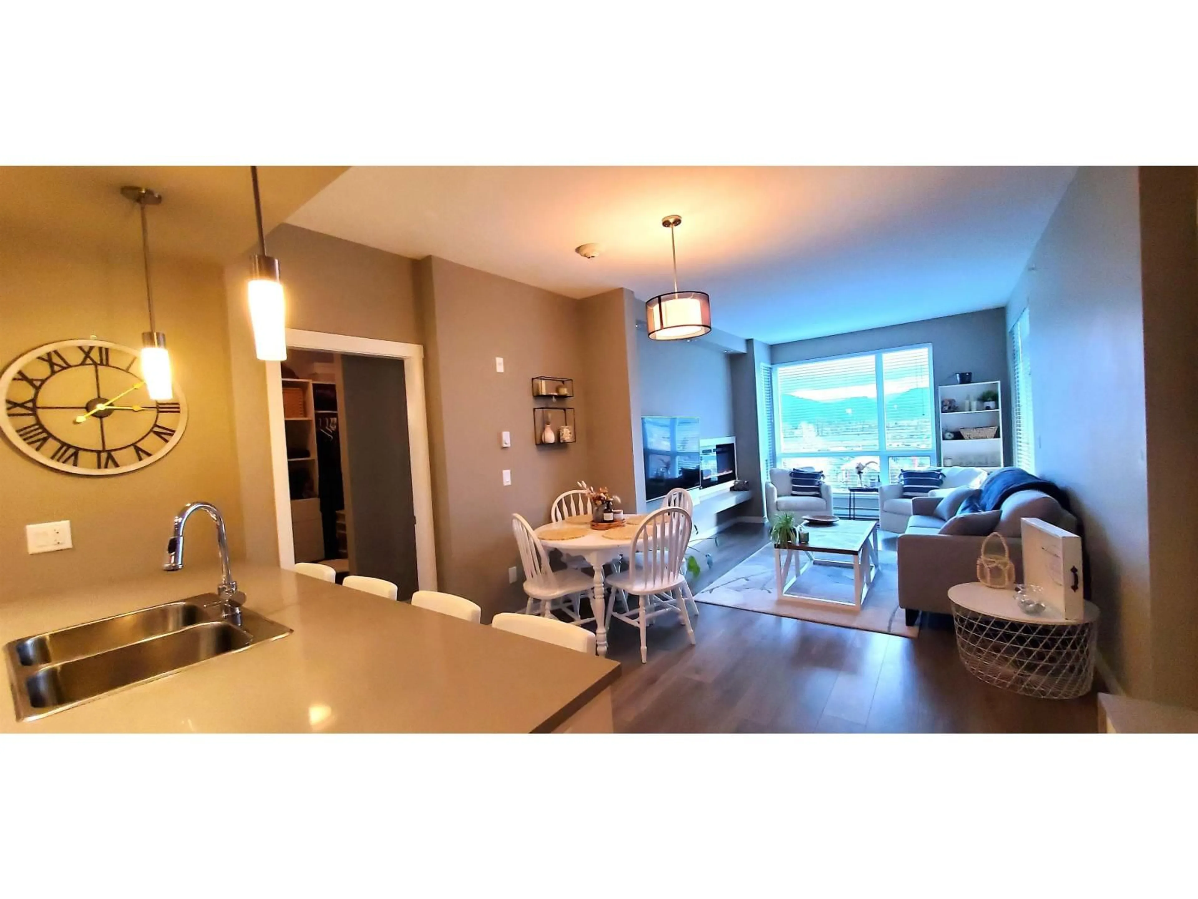 Unknown for 409 - 2242 WHATCOM ROAD, Abbotsford British Columbia V3G0G3