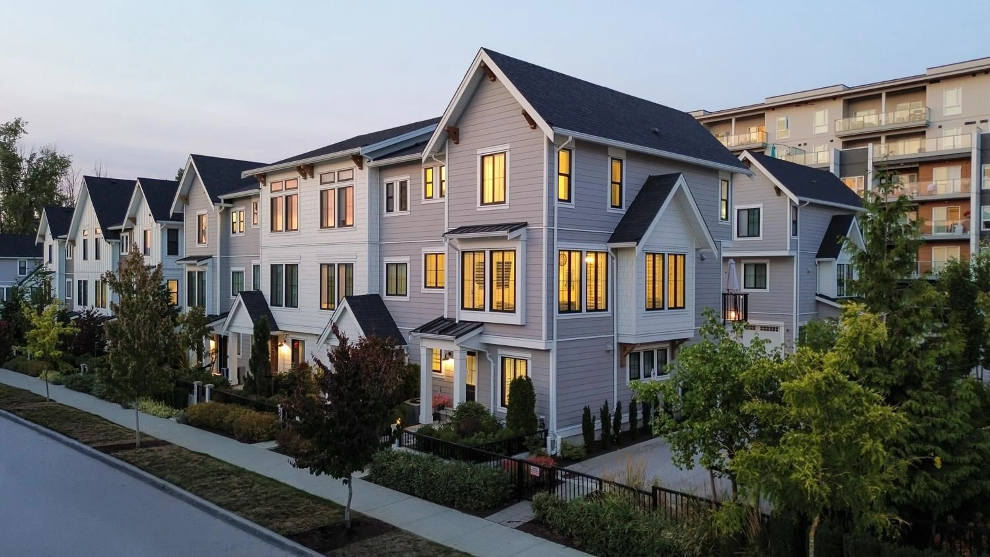 Home with vinyl exterior material, street for 37 - 20189 84 AVENUE, Langley British Columbia V2Y3P7