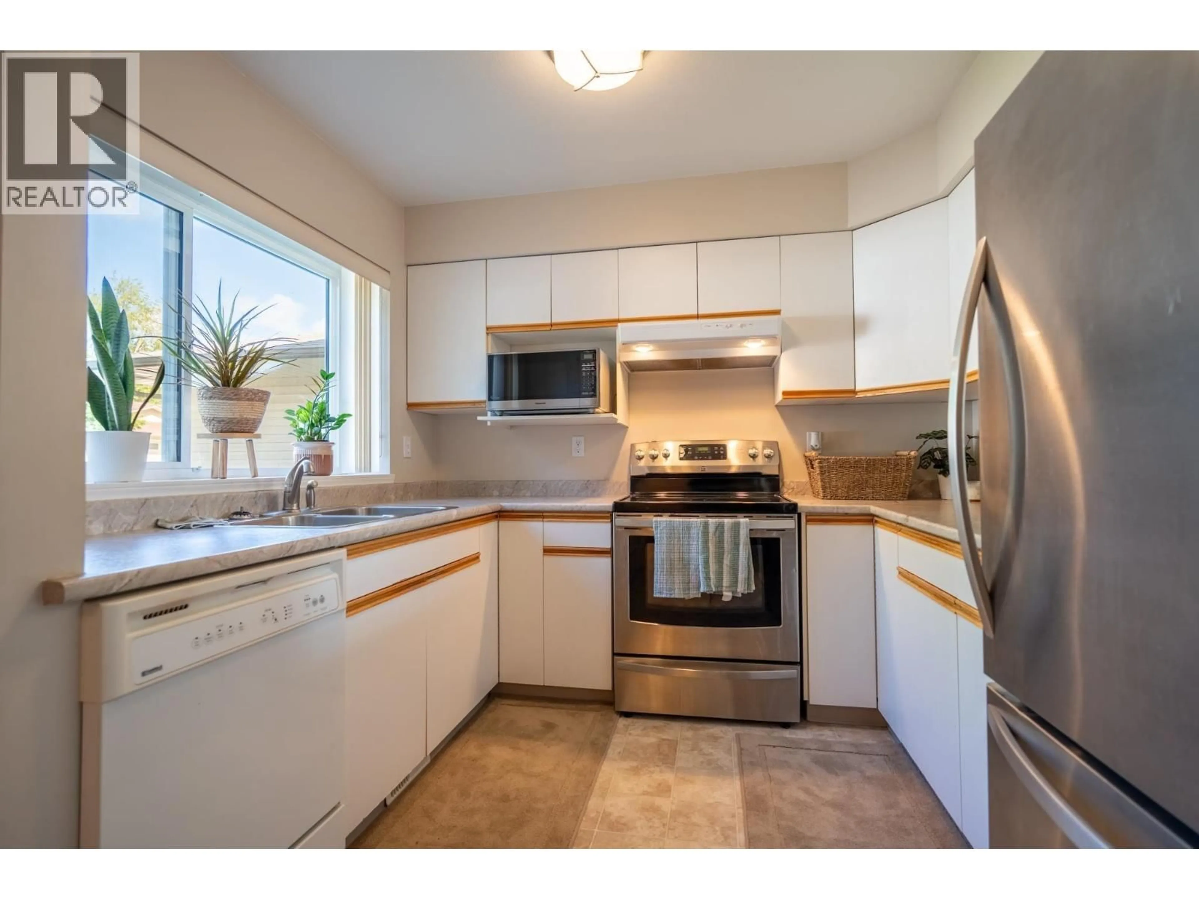Standard kitchen, unknown for 109 - 3885 RICHET STREET, Prince George British Columbia V2K2J2