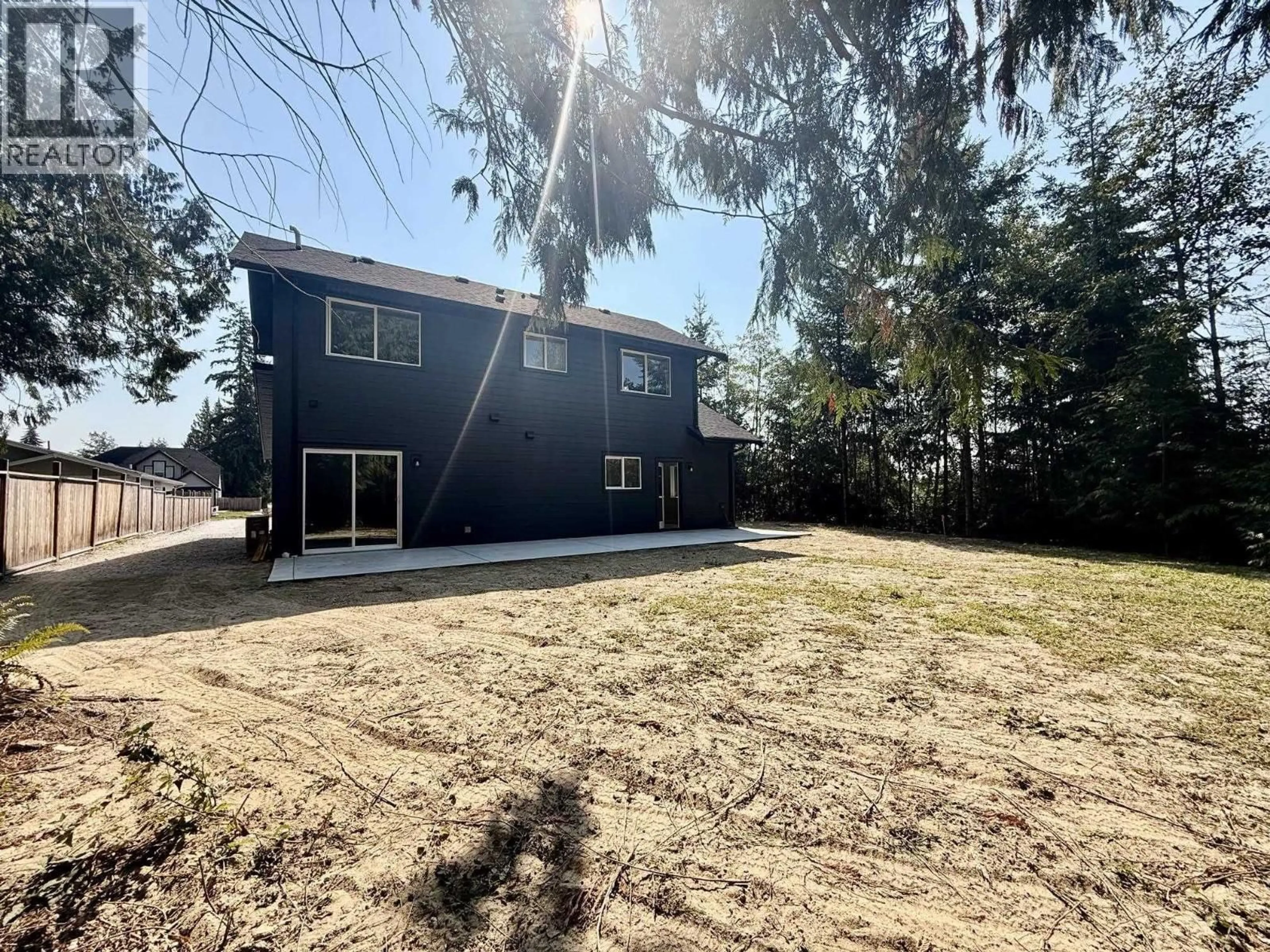 A pic from outside/outdoor area/front of a property/back of a property/a pic from drone, unknown for 503 JORDAN WAY, Gibsons British Columbia V0N1V5