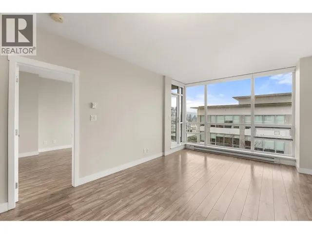 802 - 2968 GLEN DRIVE, Coquitlam 4
