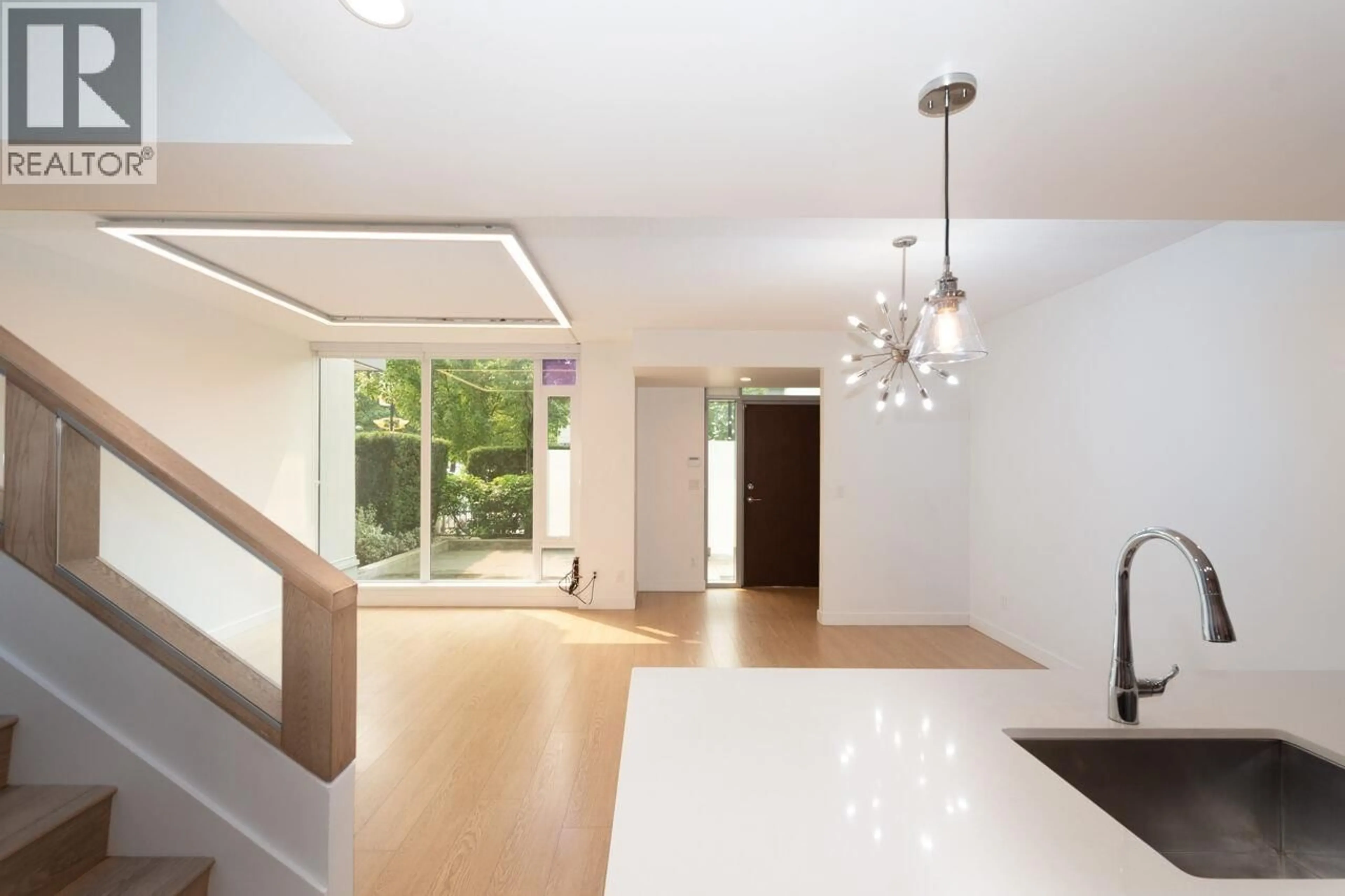 Unknown for 6556 NELSON AVENUE, Burnaby British Columbia V5H0G6