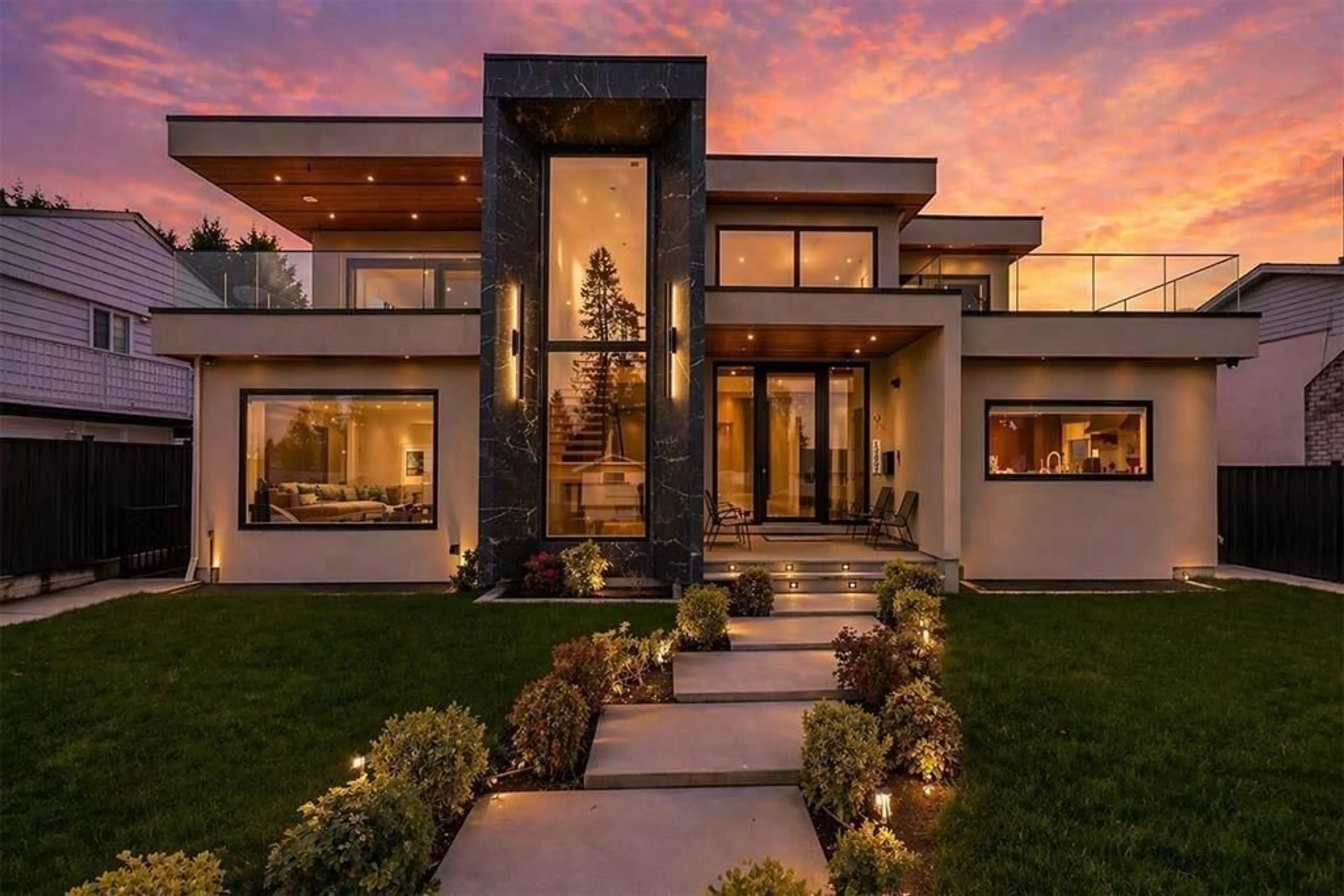 Unknown for 13821 MALABAR AVENUE, White Rock British Columbia V4B2X8