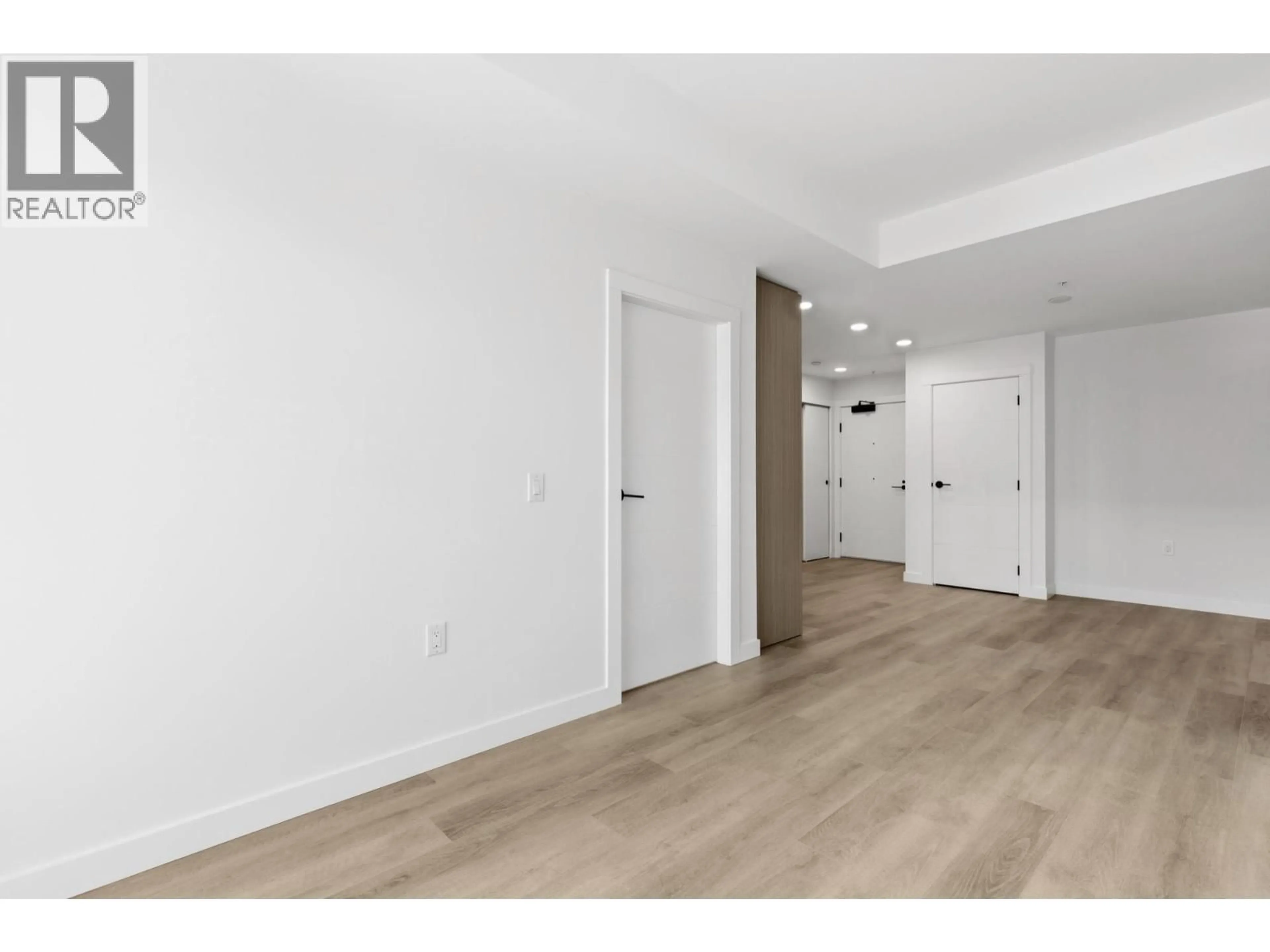 A pic of a room for 403 - 2268 BROADWAY, Vancouver British Columbia V5N0L2
