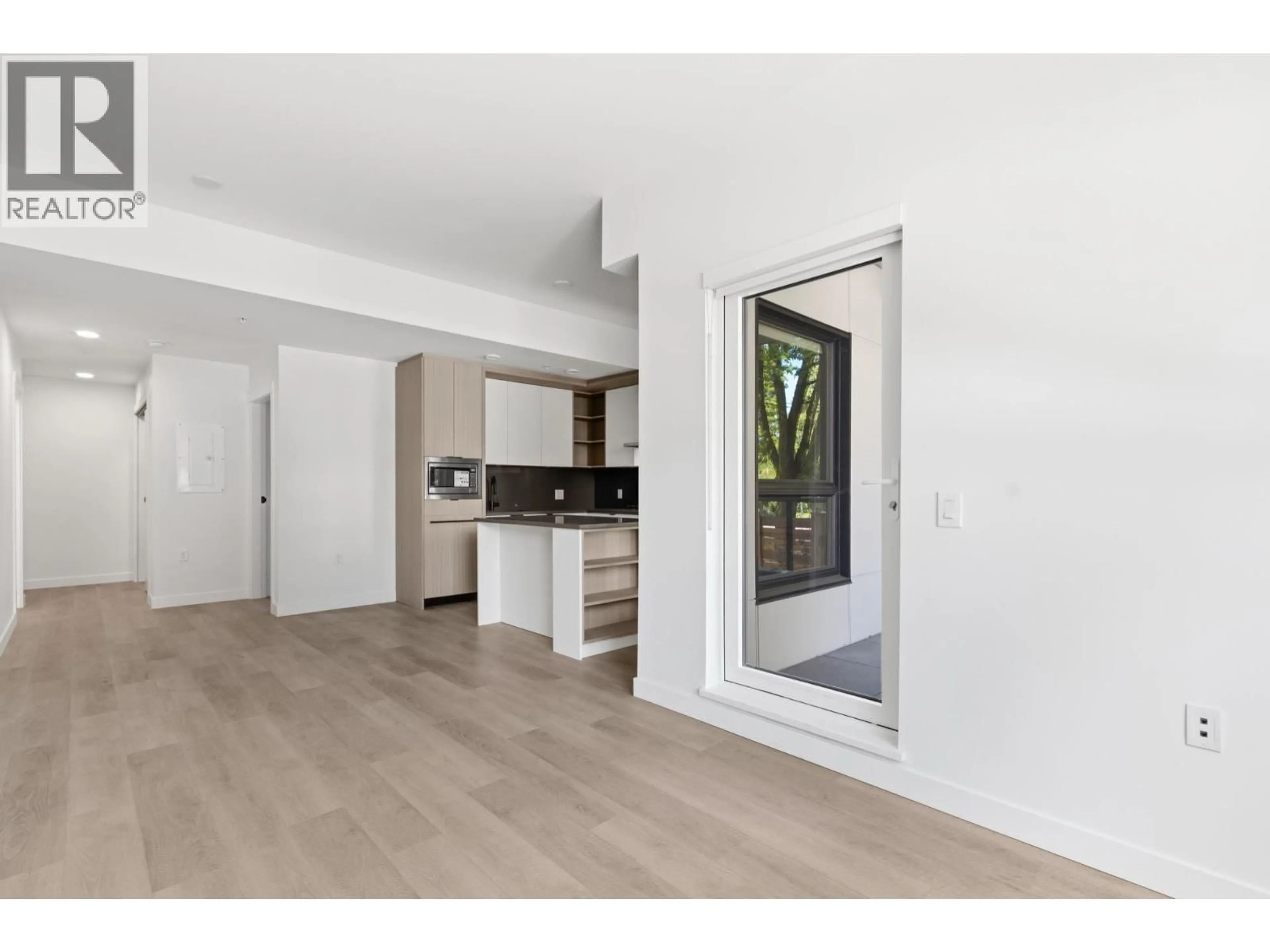 Unknown for 102 - 2268 BROADWAY, Vancouver British Columbia V5N0L2