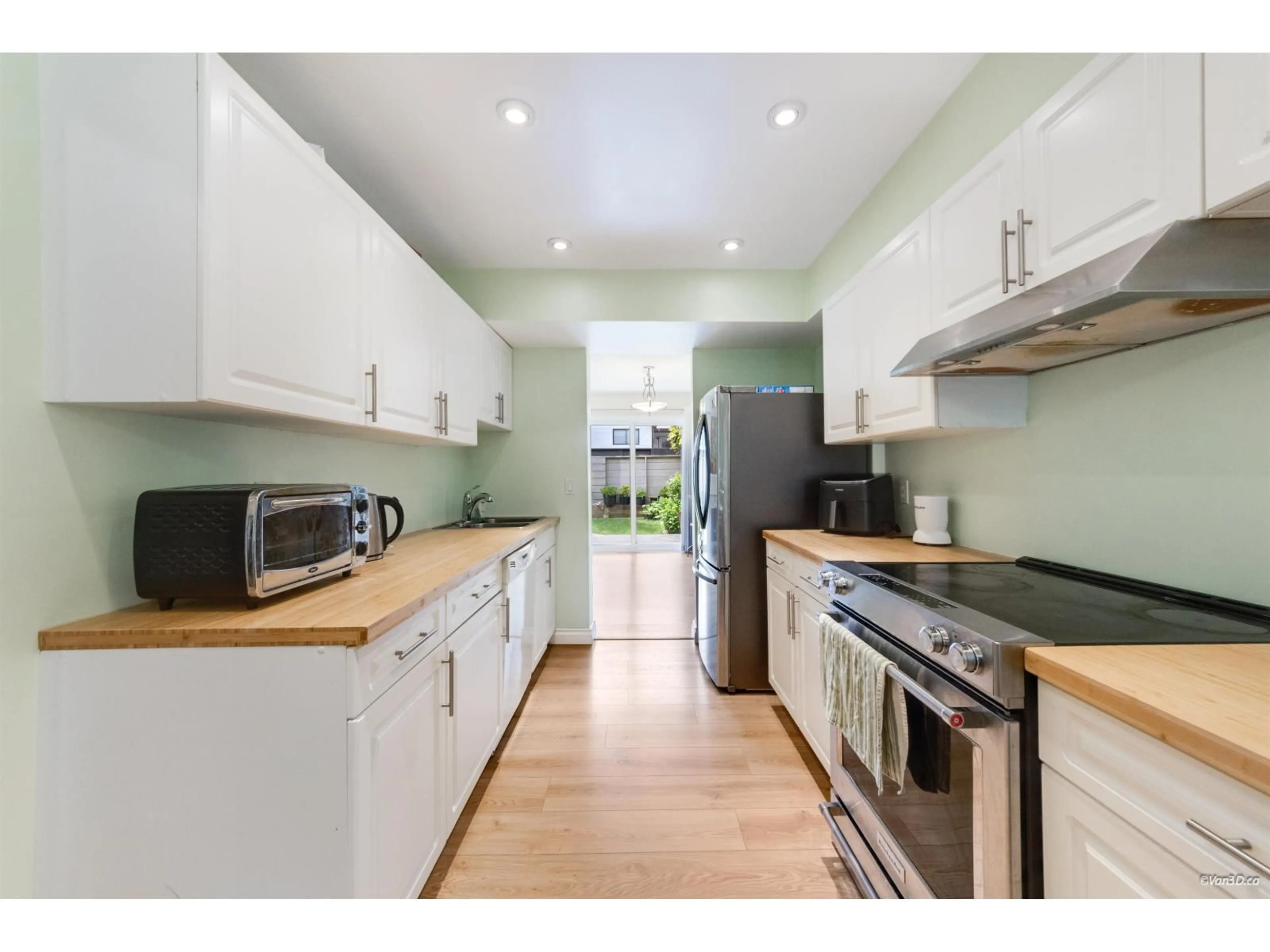 Open concept kitchen, unknown for 5 - 6712 BAKER ROAD, Delta British Columbia V4E2V3