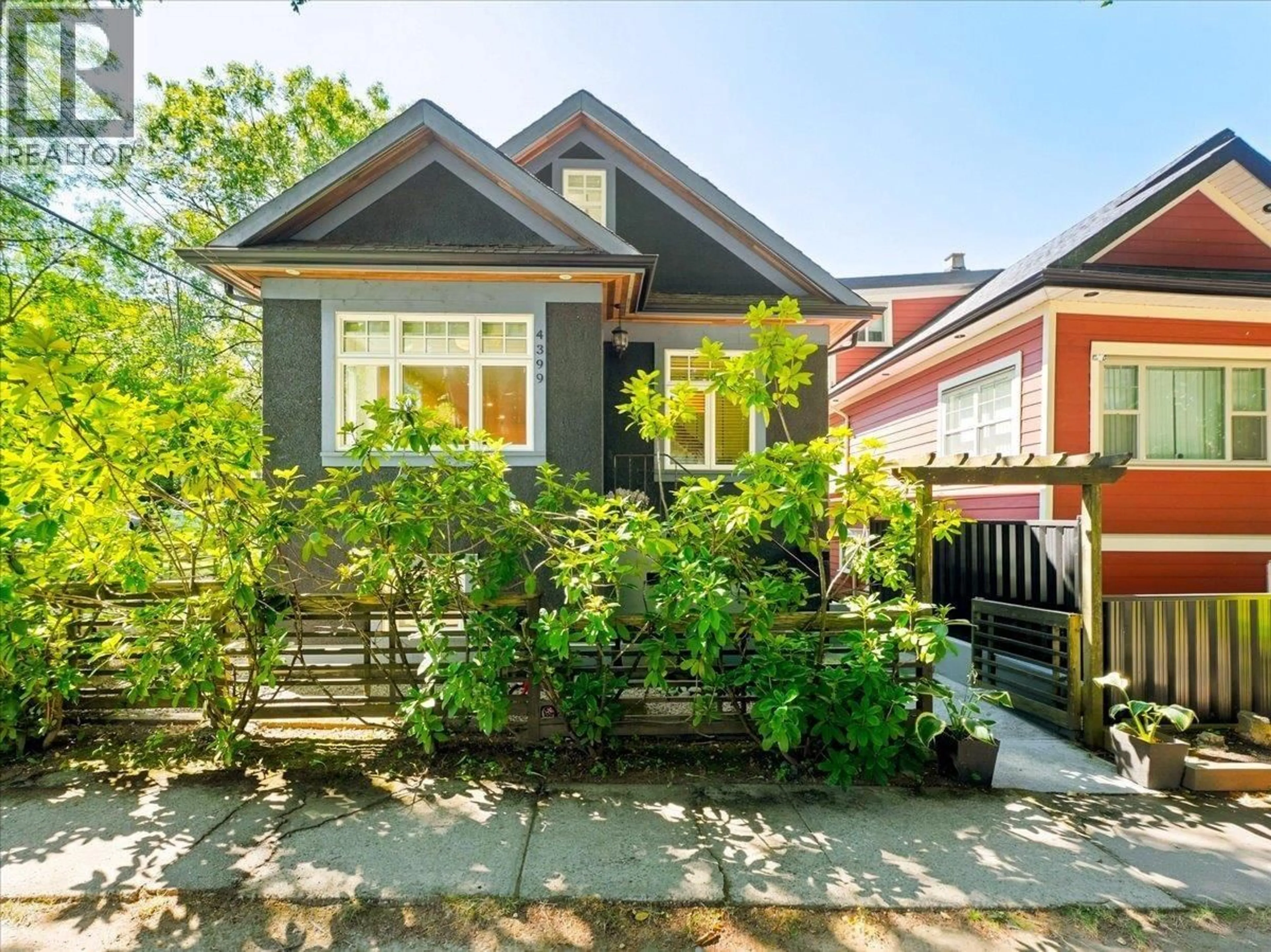Unknown for 4399 QUEBEC STREET, Vancouver British Columbia V5V3L4