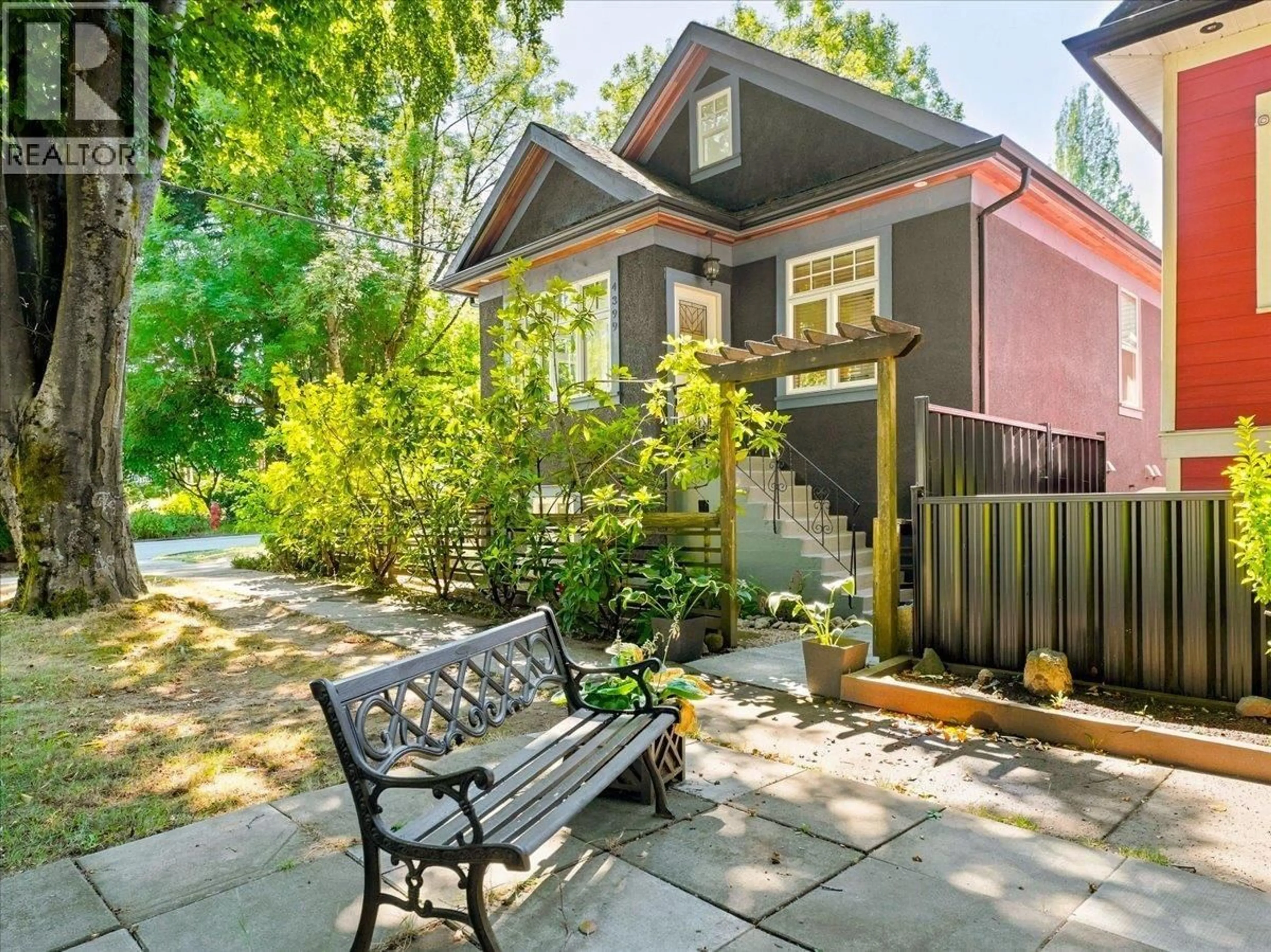 Unknown for 4399 QUEBEC STREET, Vancouver British Columbia V5V3L4